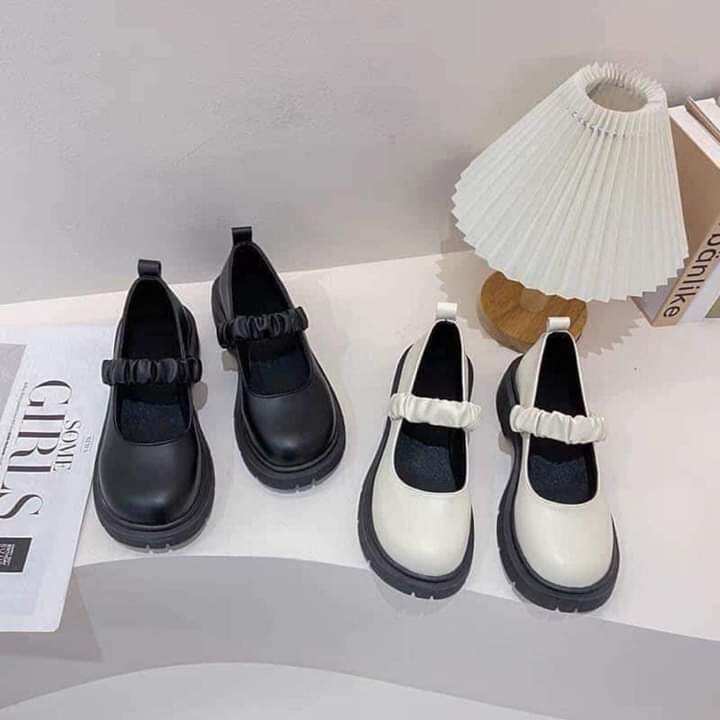 Sale hàng đêm muộn nàoo mọi người ơi sale tất cả các mẫu giày dép giảm giá #150k/1 đôi
Free ship từ 2 đôi ạ
Hàng đủ sz nha