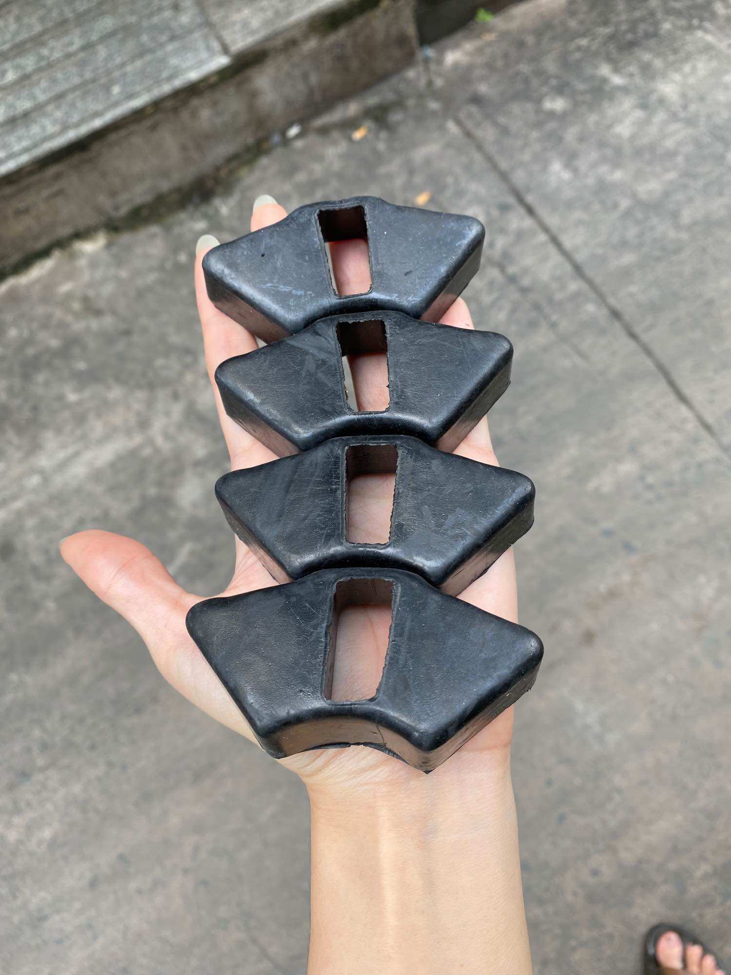 Cao su đùm, Giảm sốc, Giảm giật xe Yamaha loại tốt