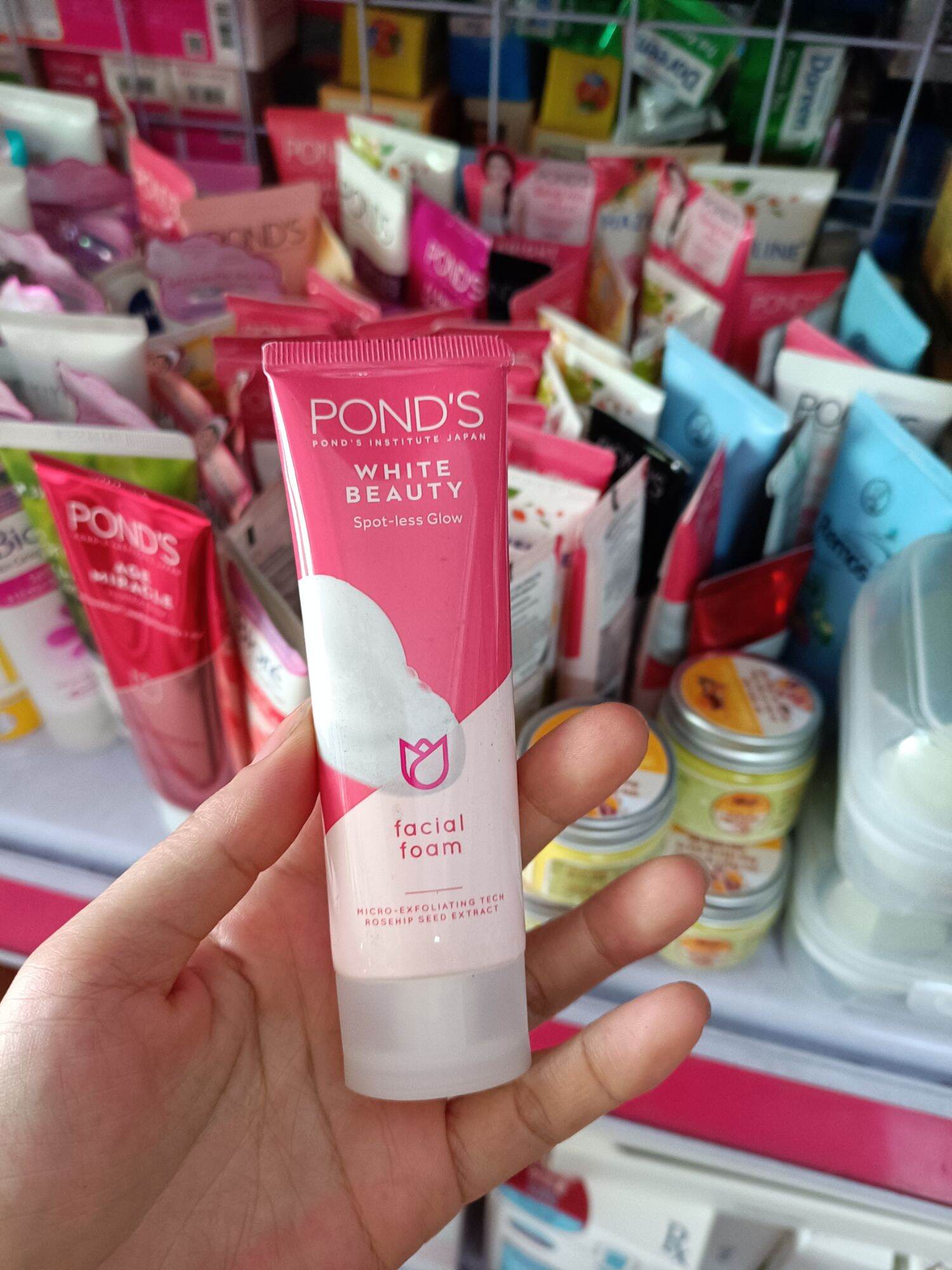 Sữa rửa mặt Pond s, cam kết hàng đúng mô tả, chất lượng đảm bảo an toàn đến sức khỏe người sử dụng, đa dạng mẫu mã, màu sắc, kích cỡ