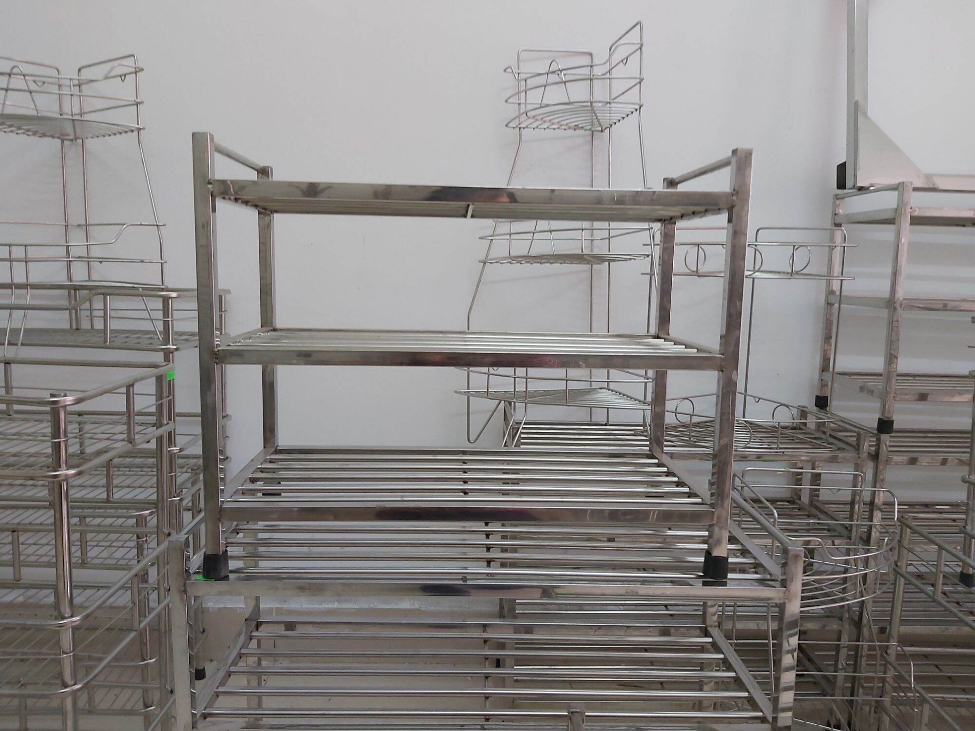 Giá để giày dép inox 3 tầng (hai loại)