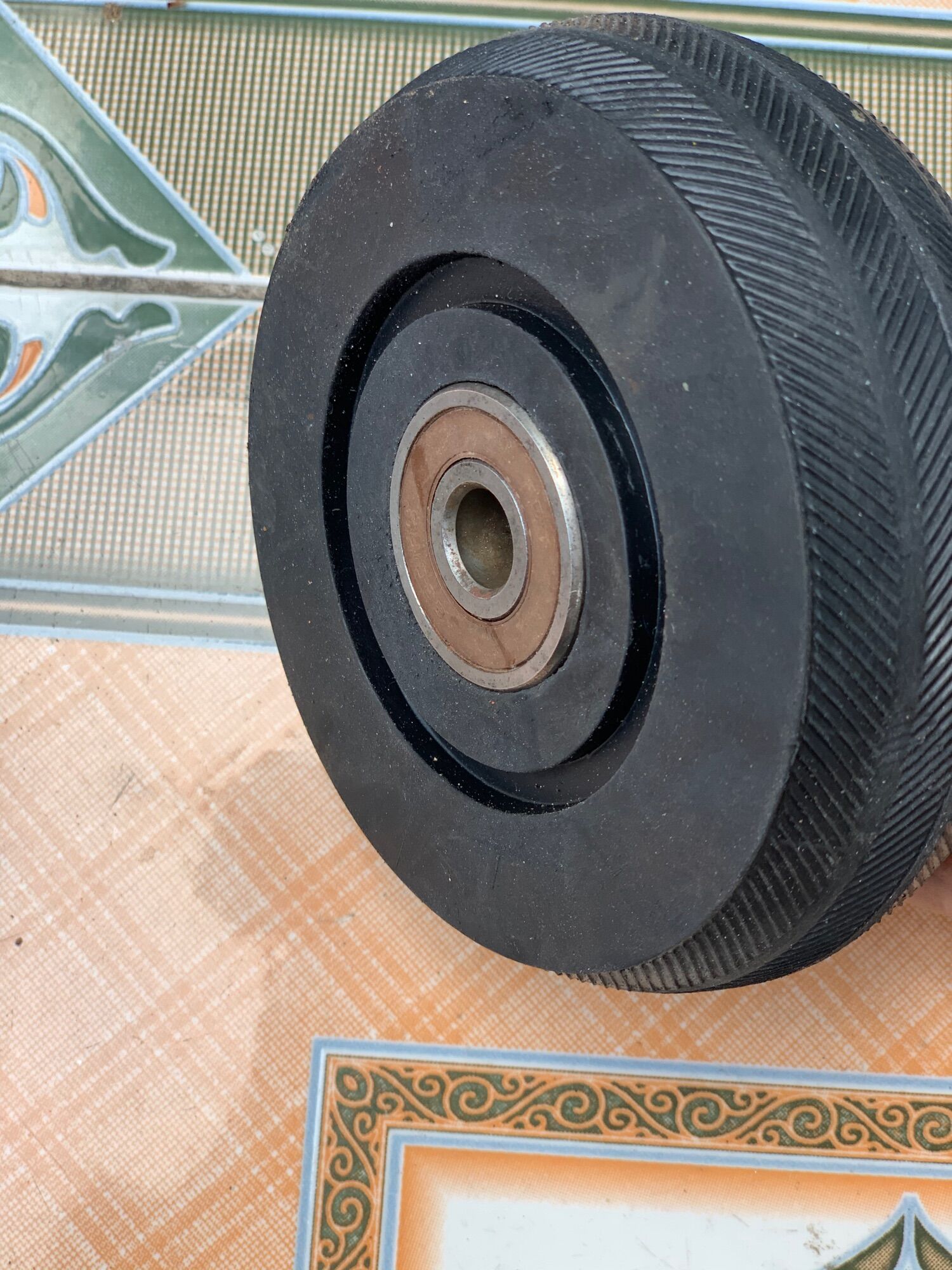 Bánh xe cao su 100 phi 125 và phi 150