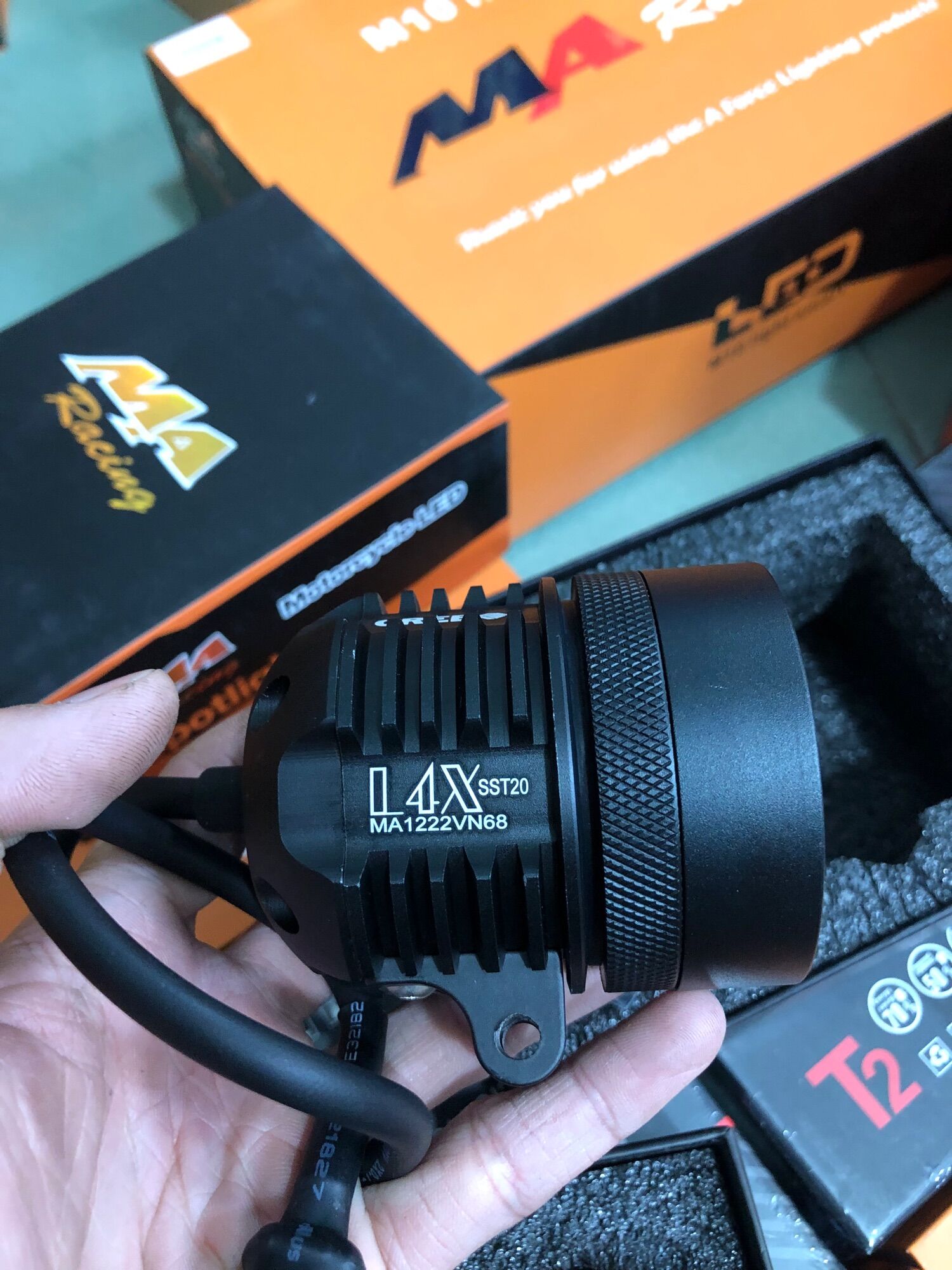 Đèn trợ sáng l4x chíp sst20 siêu gom chíp xịn chiếu xa 200m chính hãng