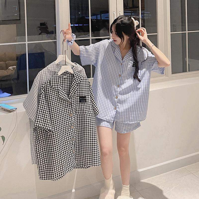 Bộ đùi pyjama kẻ xốp cổ vét.