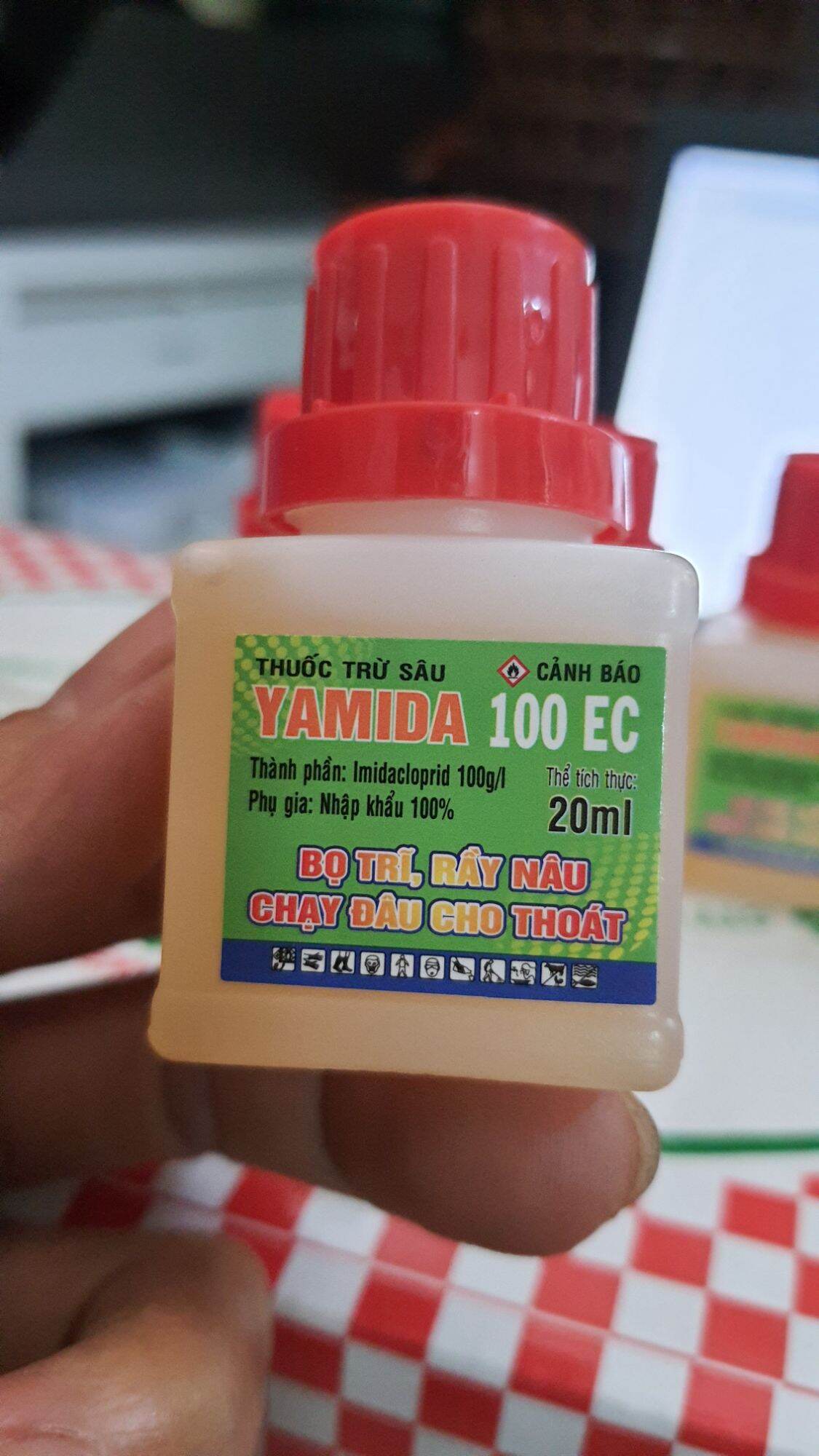 chuyên trừ bọ trĩ. yamida 100EC chai 20ml
