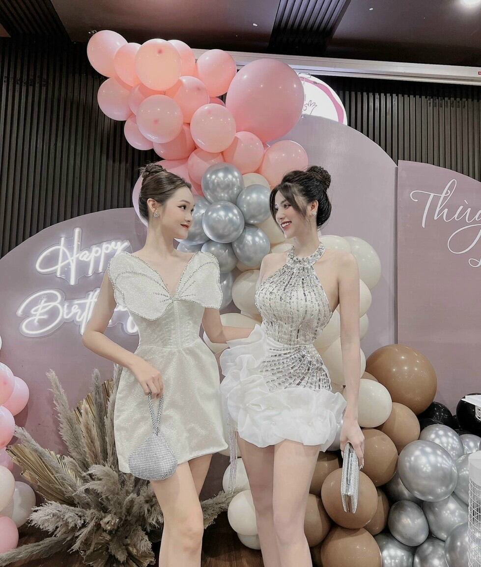 ĐẦM BODY BÈO DÚN ĐÍNH ĐÁ RUA