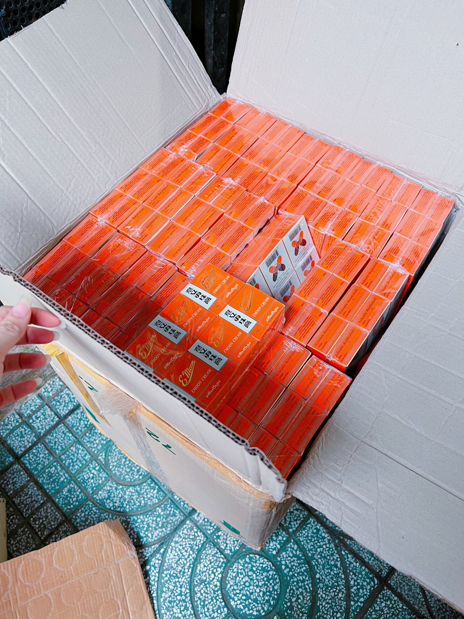 [HCM]Lẻ hộp kem trắng da emoon thái xịn
