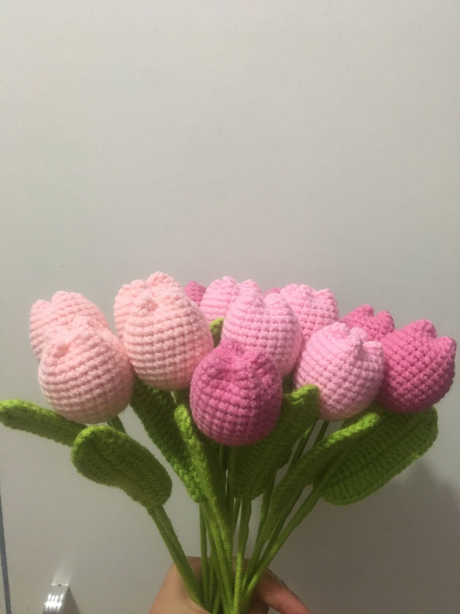 1 Bông hoa tulip bằng len handmade xinh xắn tùy chọn màu
