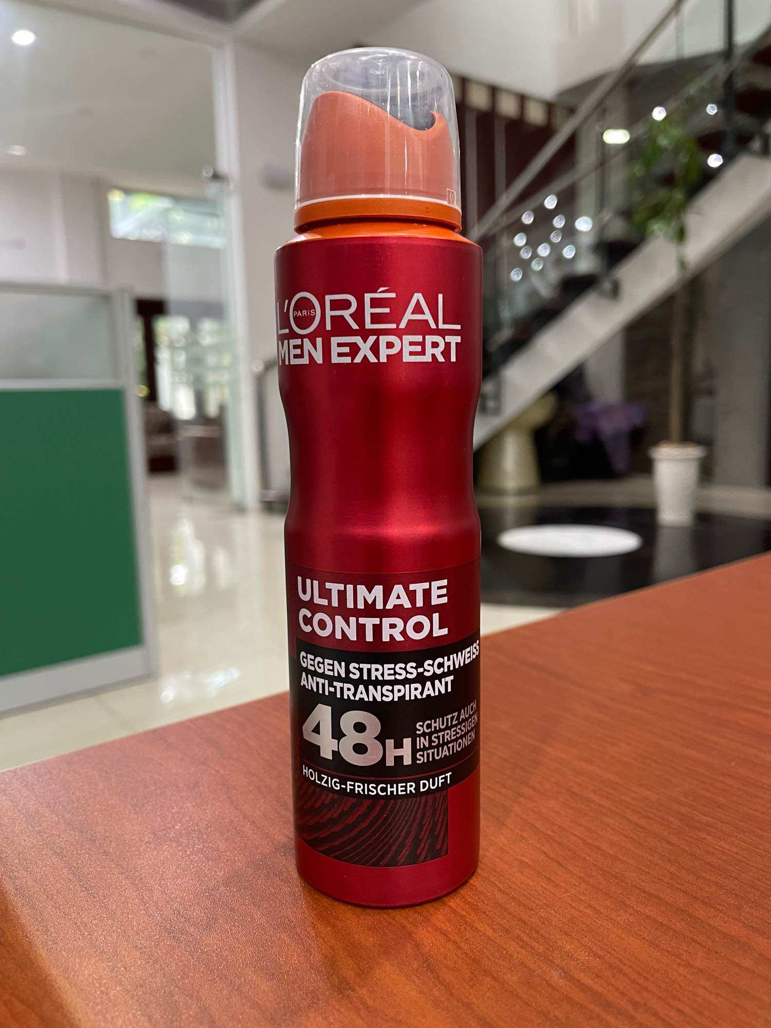 Xịt khử mùi nam LOREAL men expert 96h