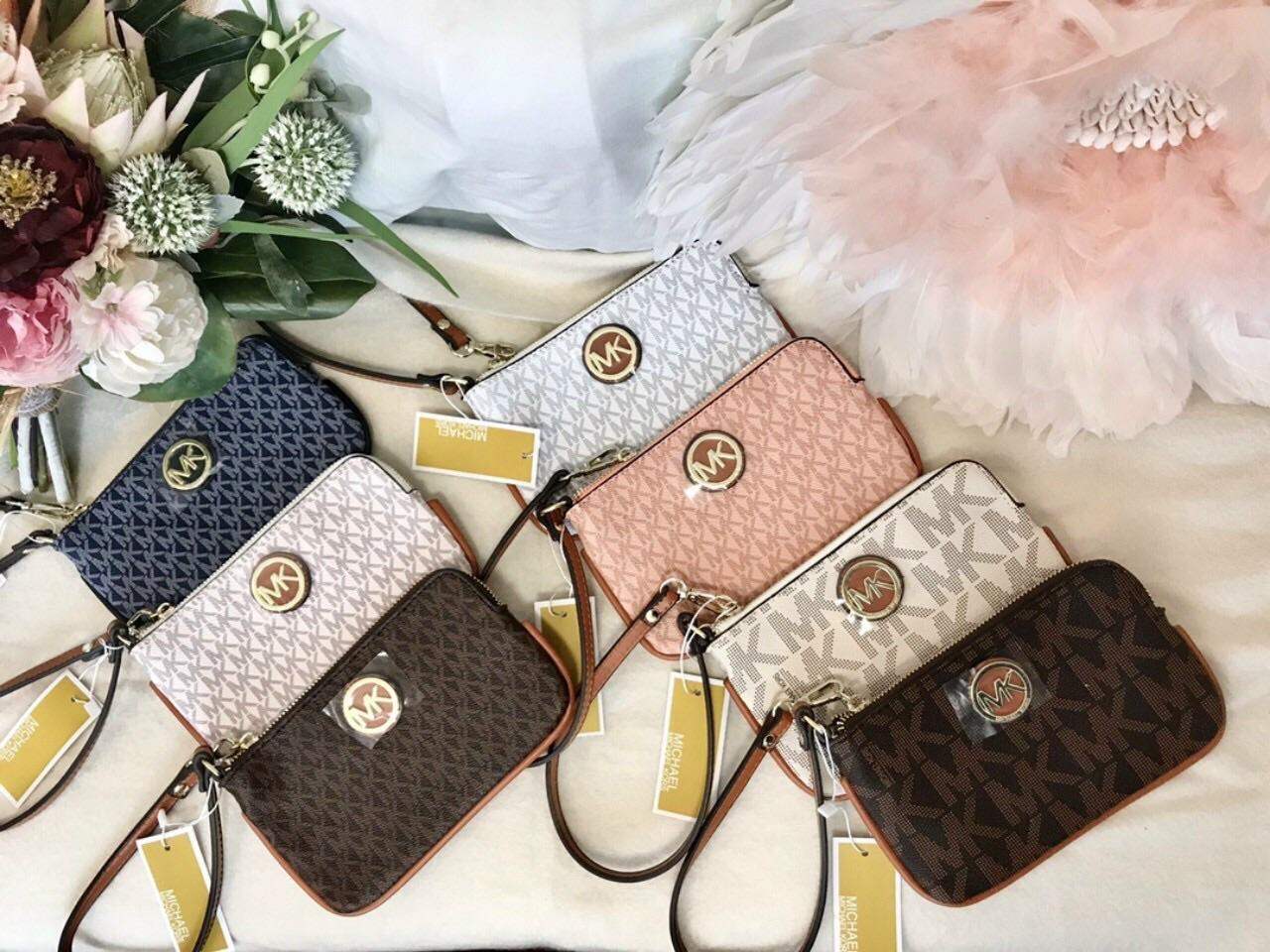 Ví MK mảnh kèm dây cầm tay đẹp nhiều màu Size 18