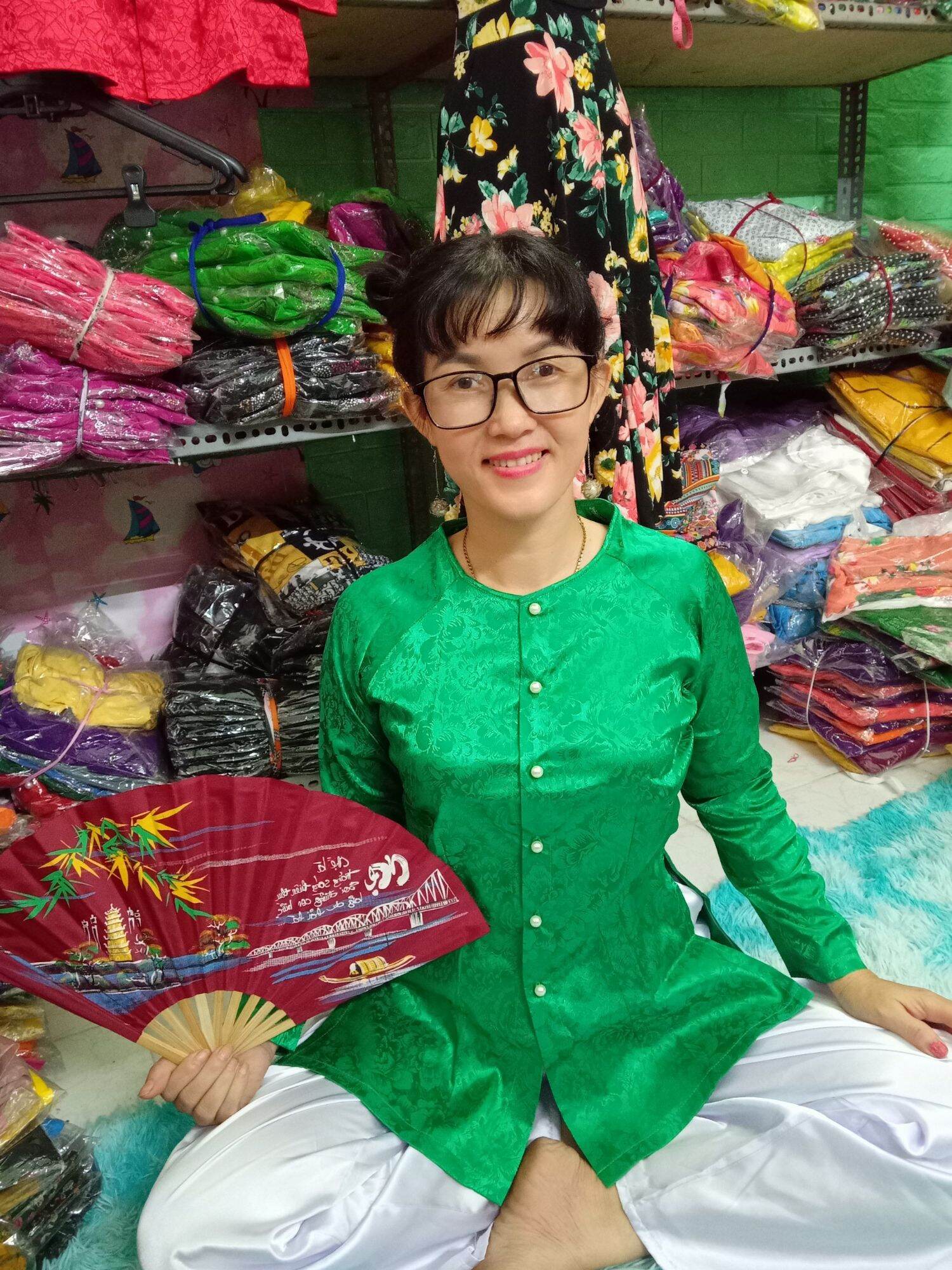 Set bộ bà ba gấm.
