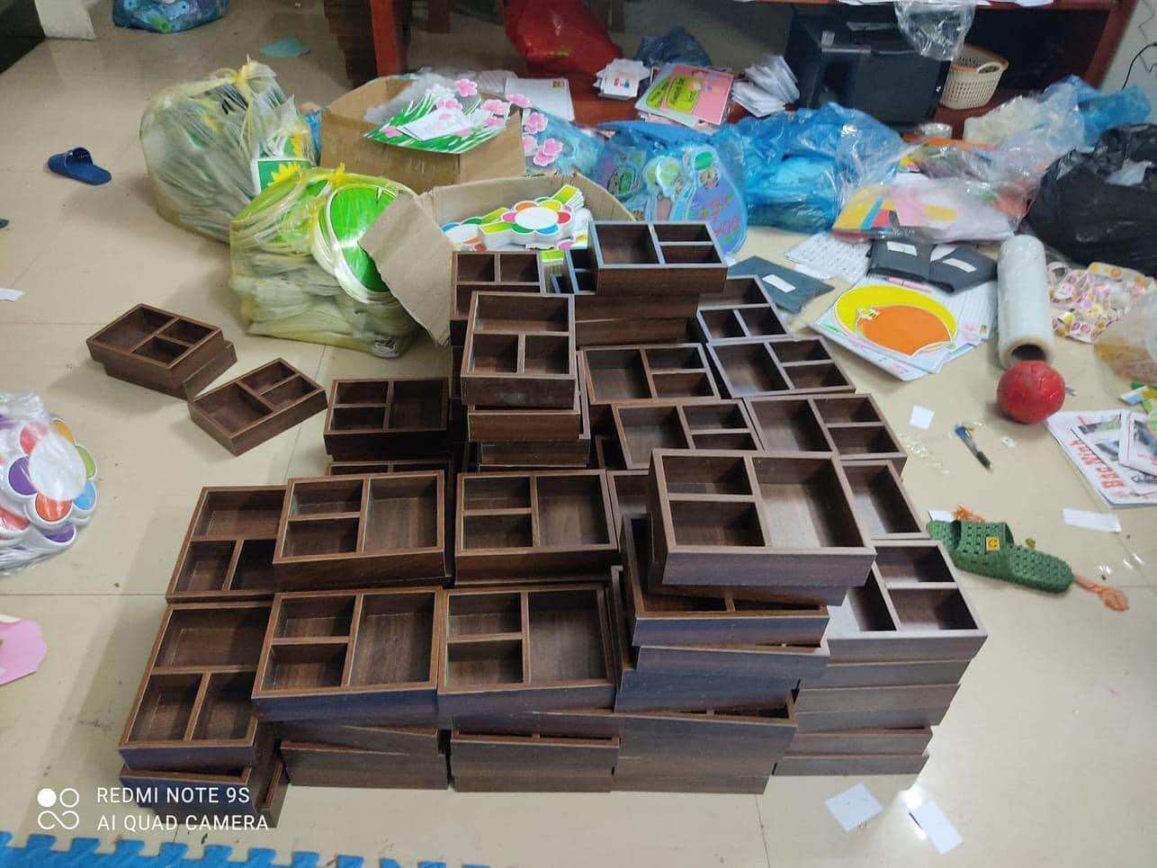 Khay đựng phấn, đựng giẻ lau ( 3 ngăn)