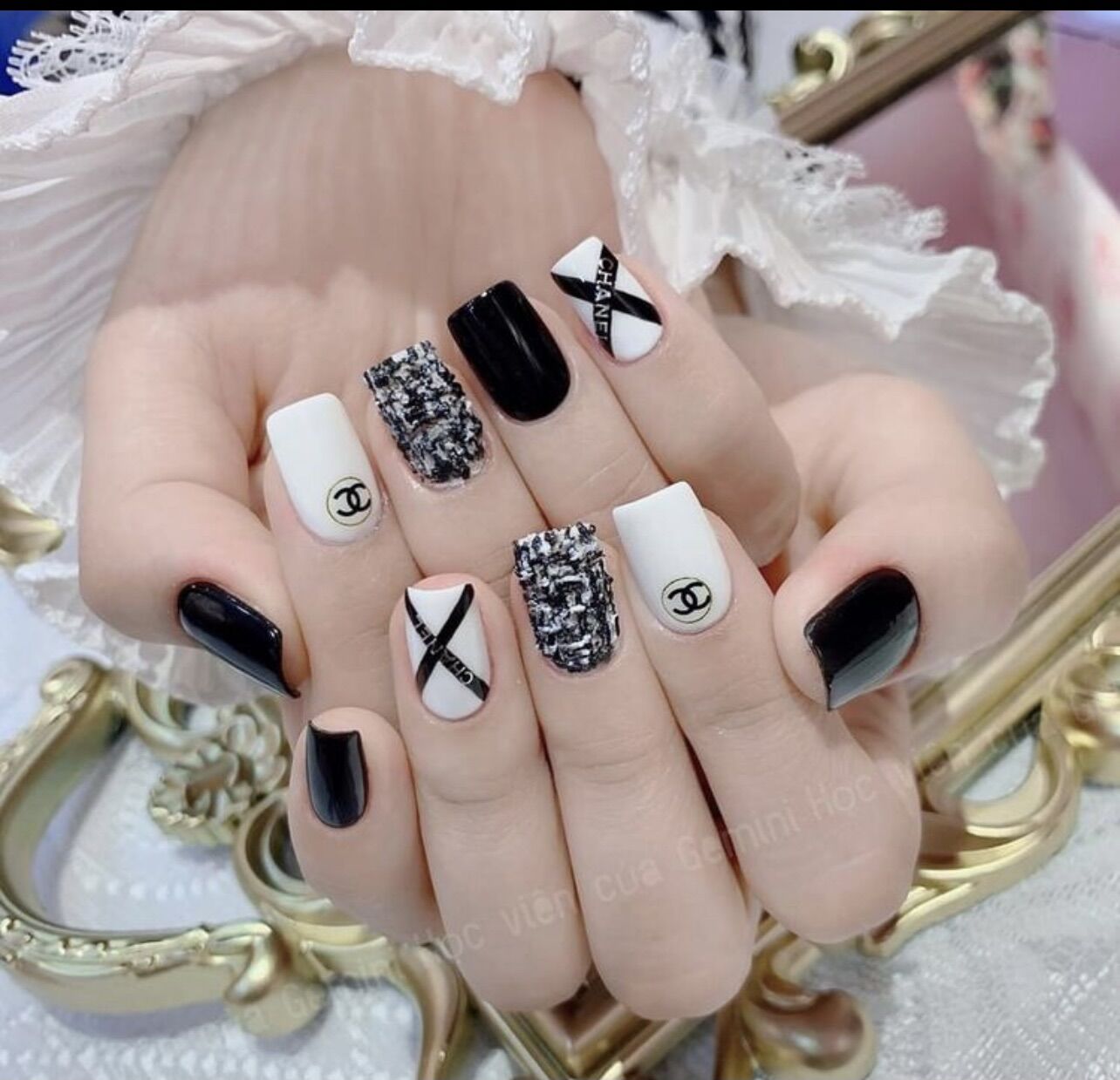 . Nailbox _ móng giả xinh xinh ( tặng keo + dũa móng)