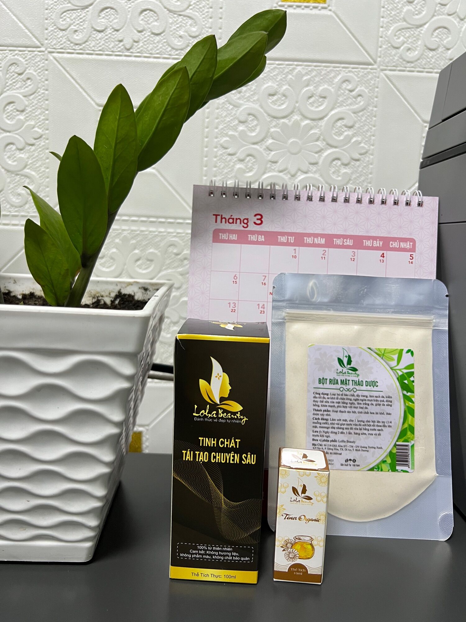 Combo tai tao cốt loha gồm 1 chai tai tạo 100ml 1 chai toner Hồng da giảm đỏ và 1 gói bột rửa mặt
