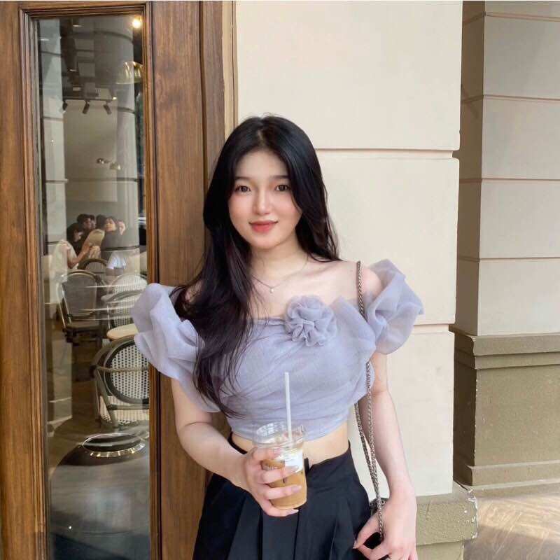 Áo croptop bẹt vai von xoắn dễ thương