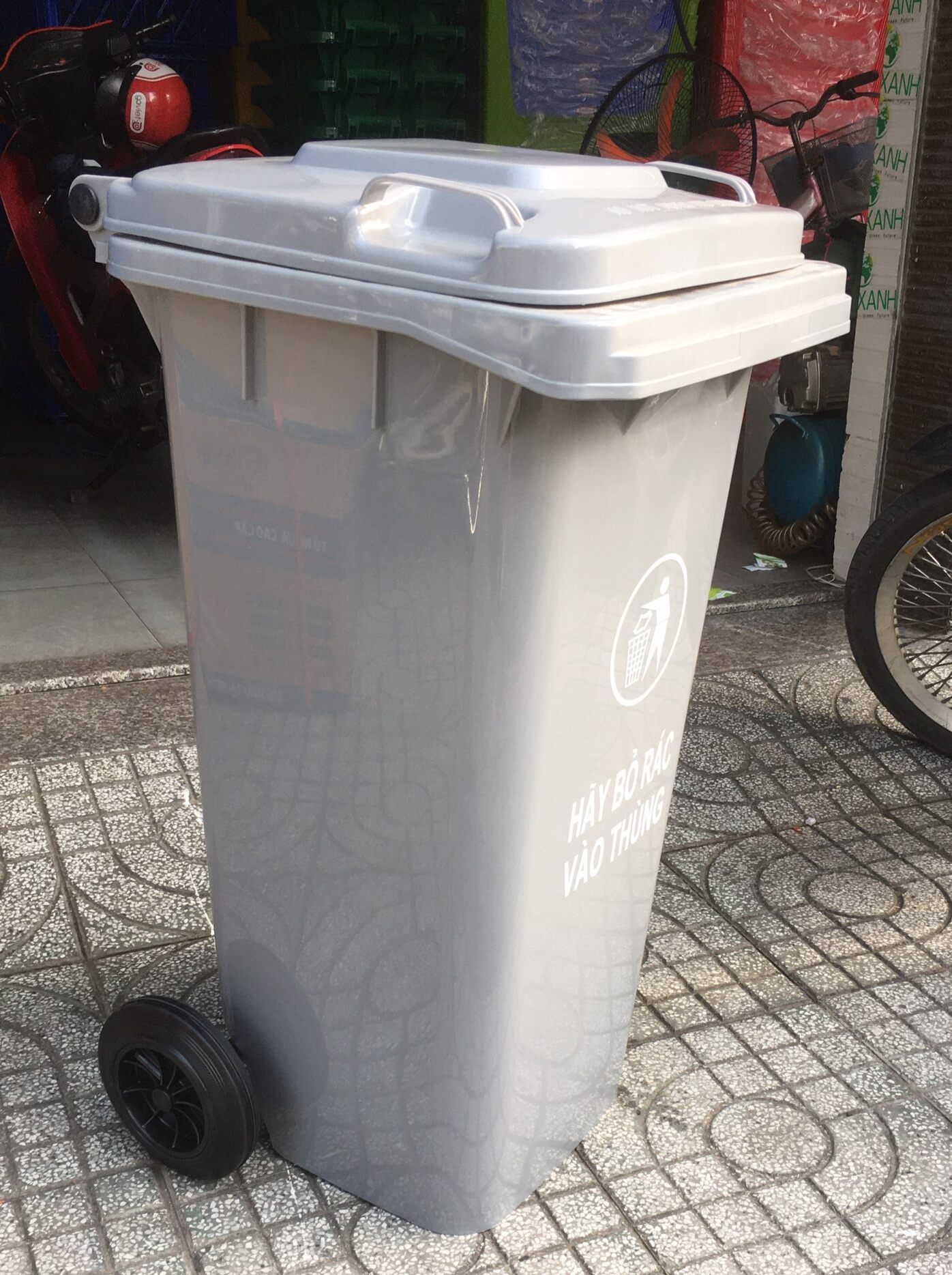 Thùng rác nhựa 120 lít màu xám