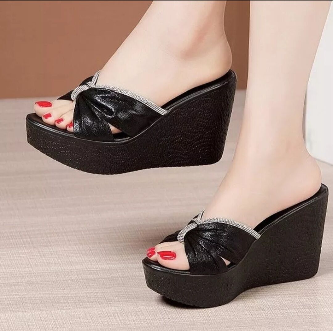 Dép đế xuồng pu 8cm siêu nhẹ phối dây đá cao cấp