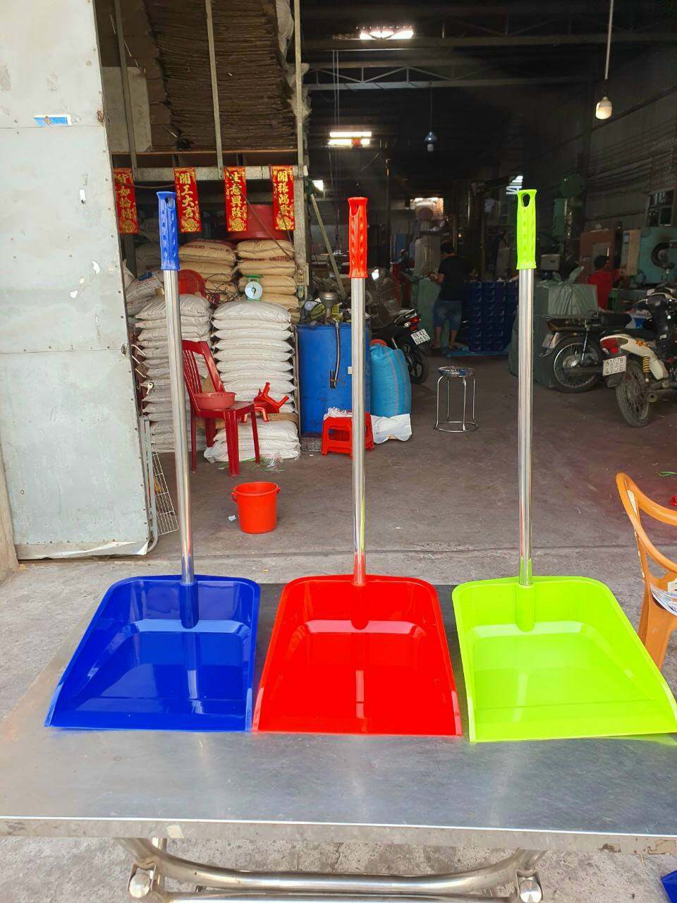 KY HỐT RÁC NHỰA CÁN INOX/CÁN DÀI/CÁN NGẮN/CÁN LIỀN