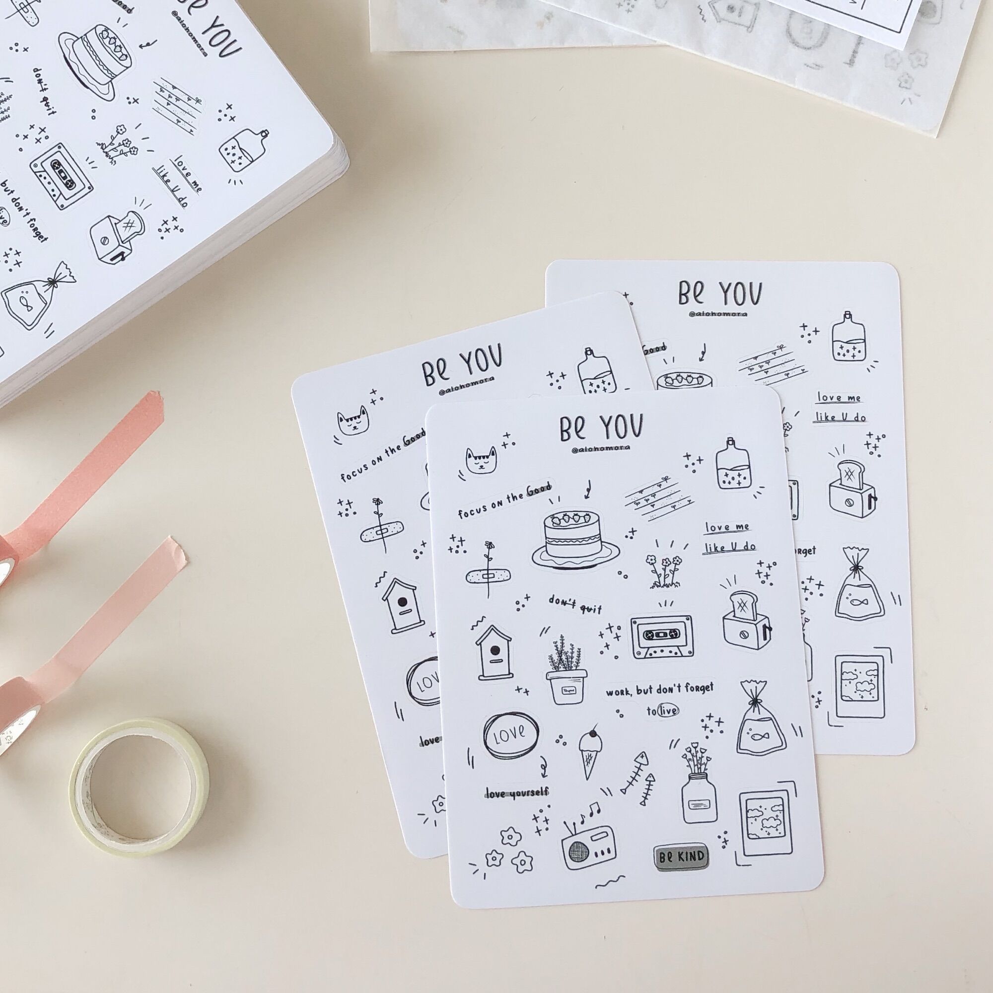 Hình dán sticker trắng đen doodle đơn giản Be you