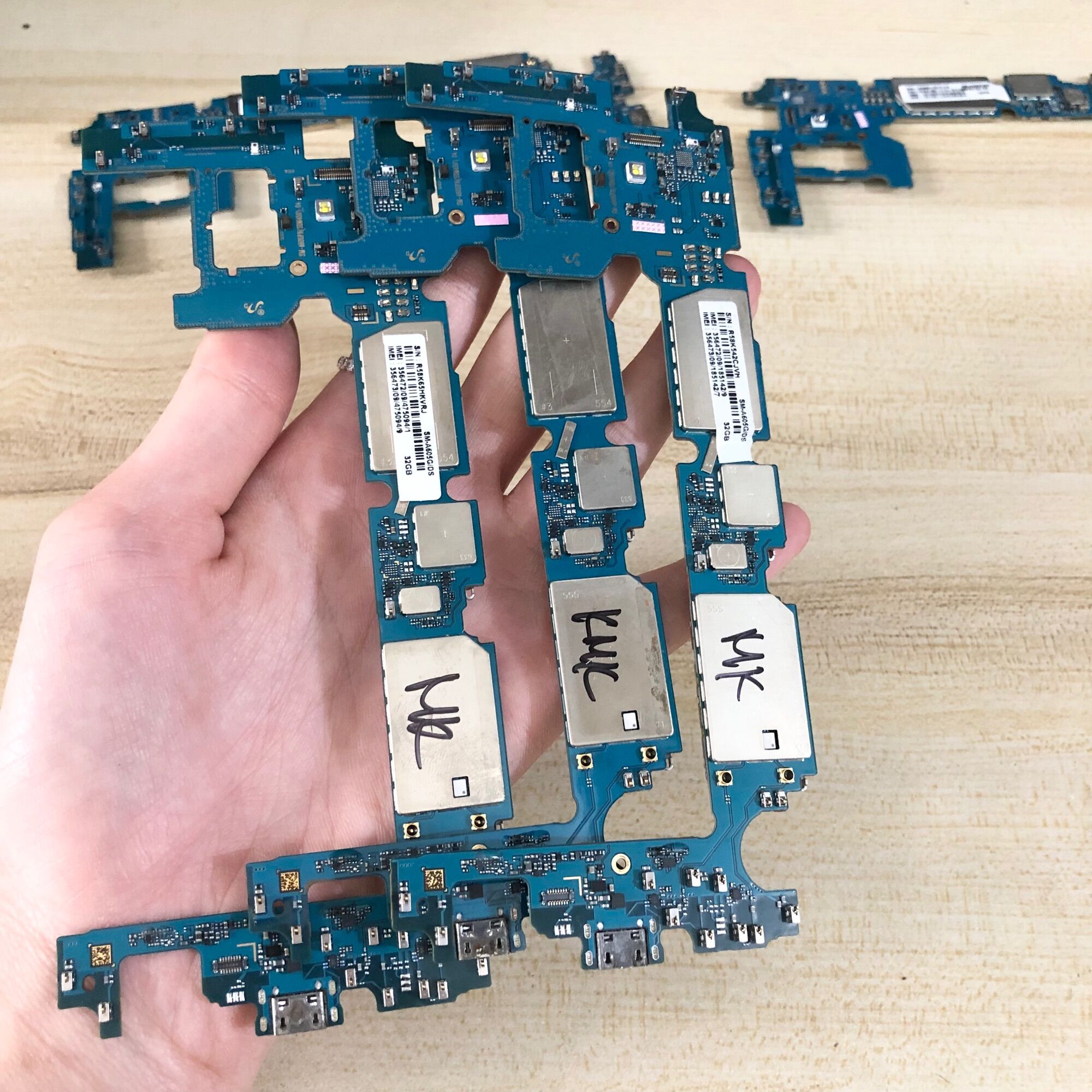 Main Samsung A6 Plus / A6+ (A605G) Full Charger, Sim, Wifi,…Etc.)