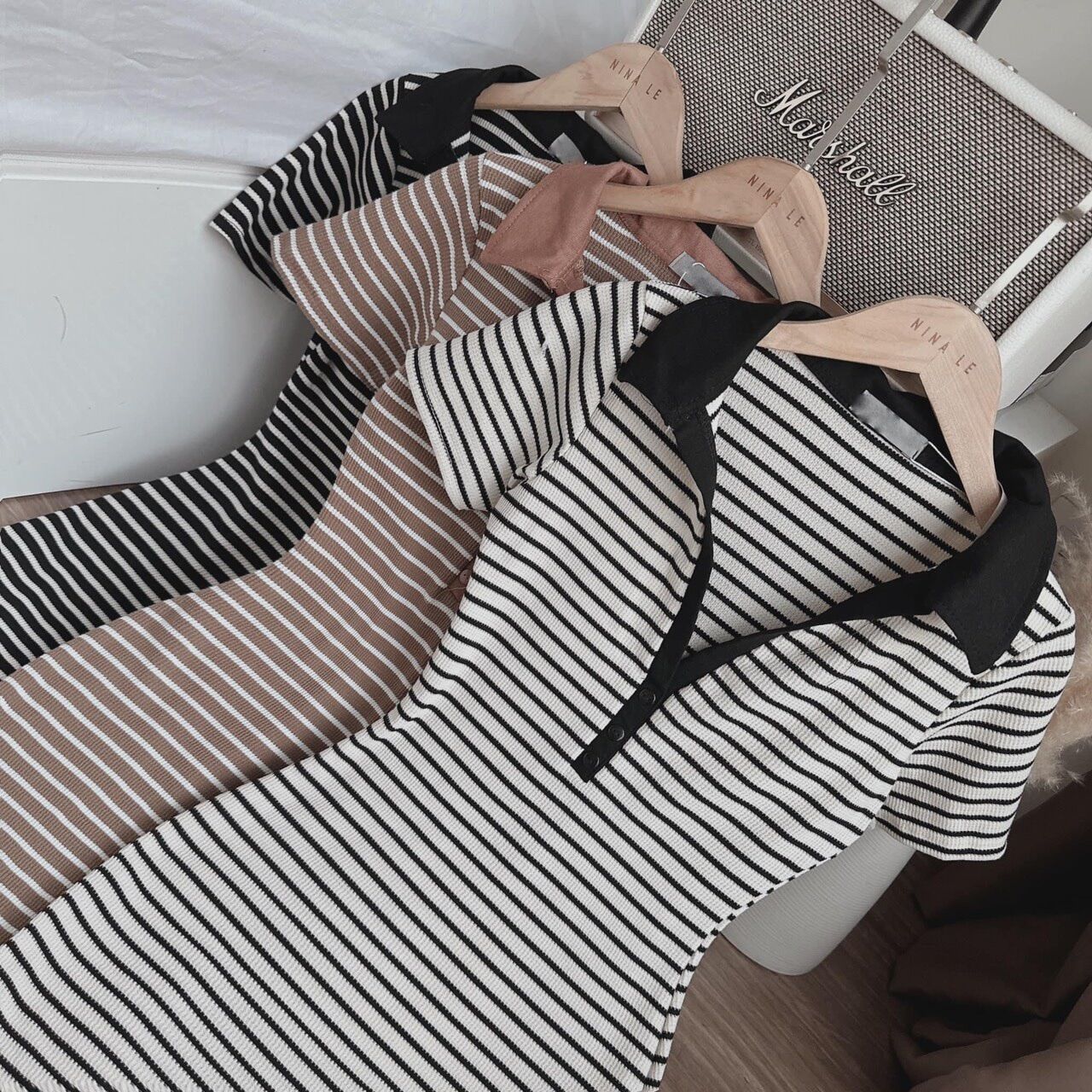 Đầm cổ trụ sọc đuôi cá BG