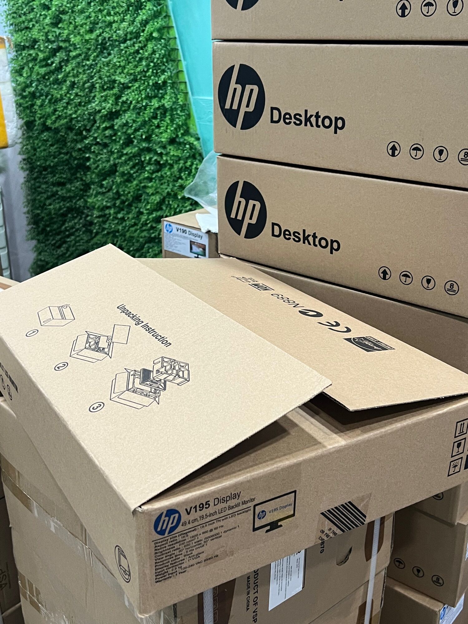 Màn Hình Máy Tính HP V195 19.5inch/HD+/5ms/VGA/FullBox