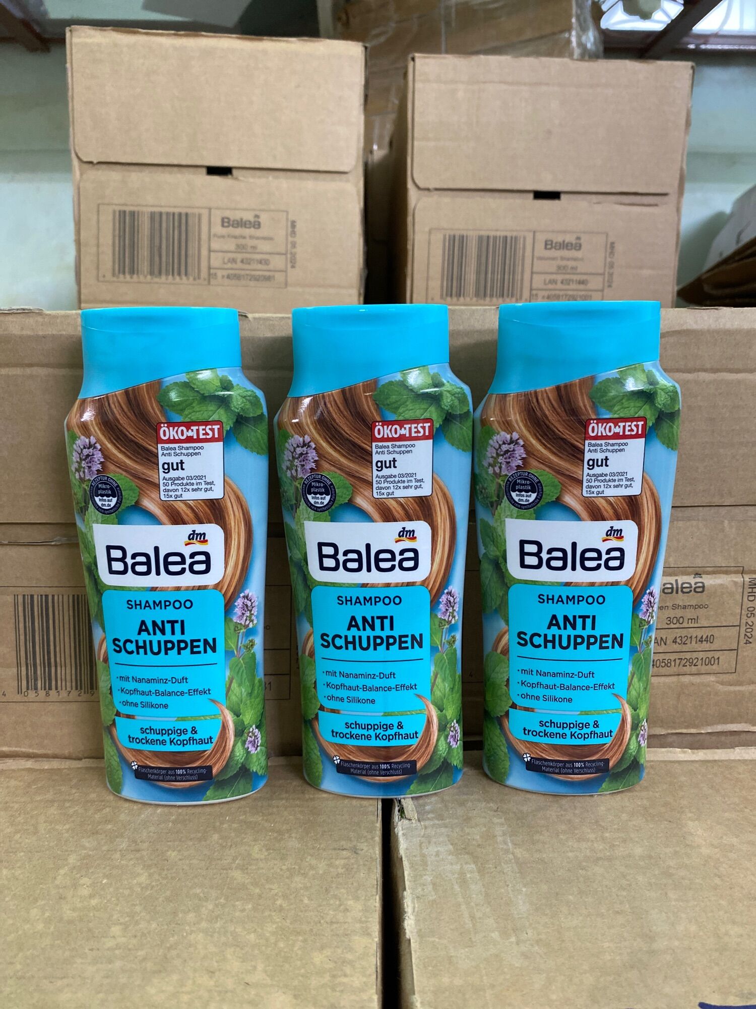 Dầu gội nữ Balea Anti Schuppen 300ml.