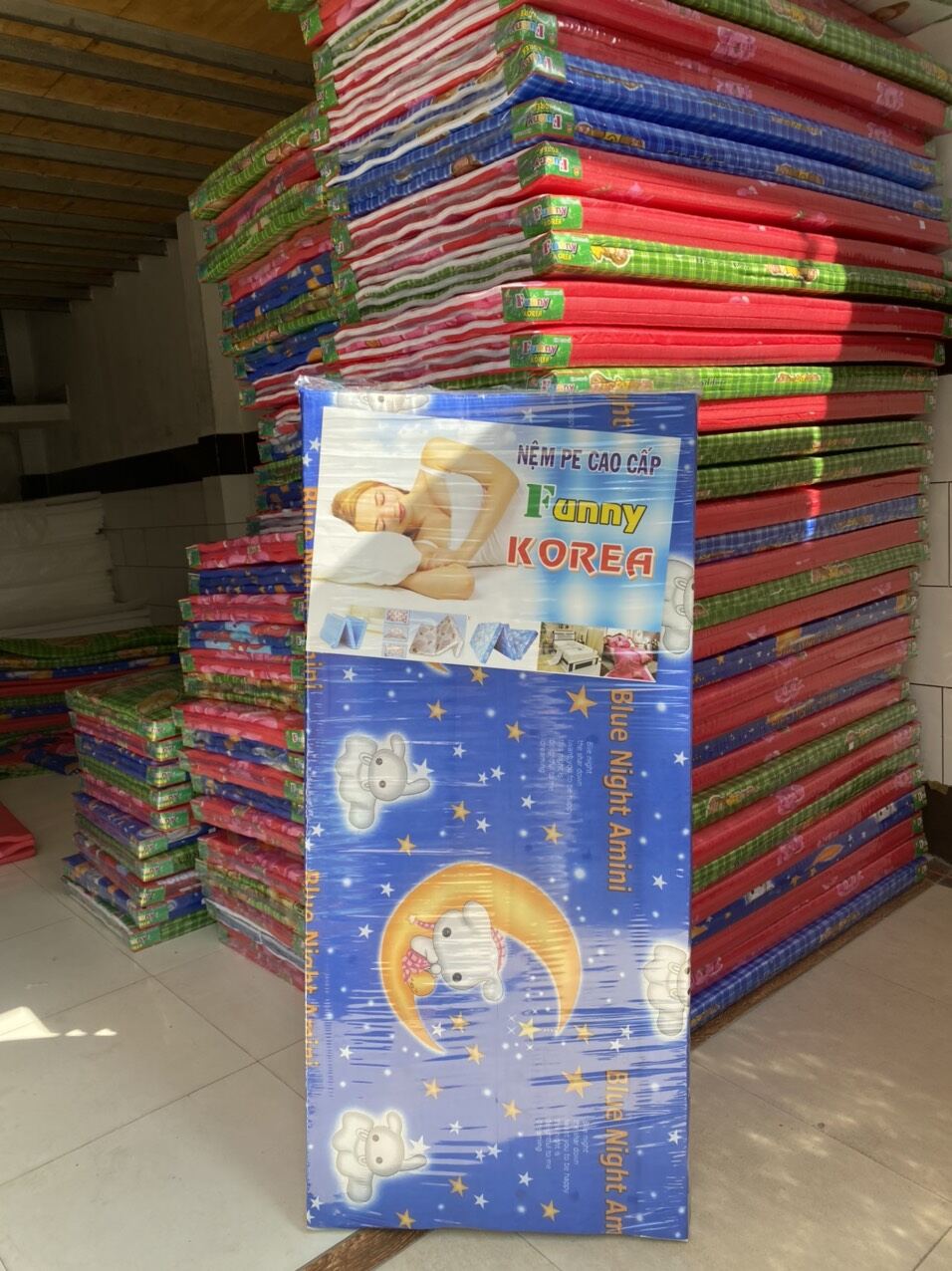 Nệm ngủ 2 người, Nệm gấp 3 PE dầy 2 phân.