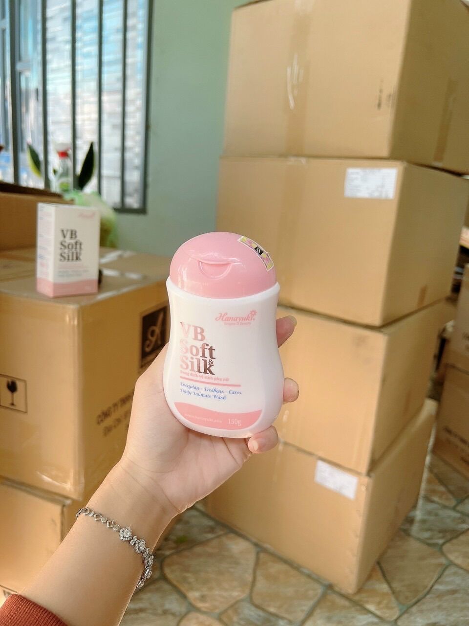 DUNG DỊCH VỆ SINH VB HANA SOFT SILK MÀU HỒNG