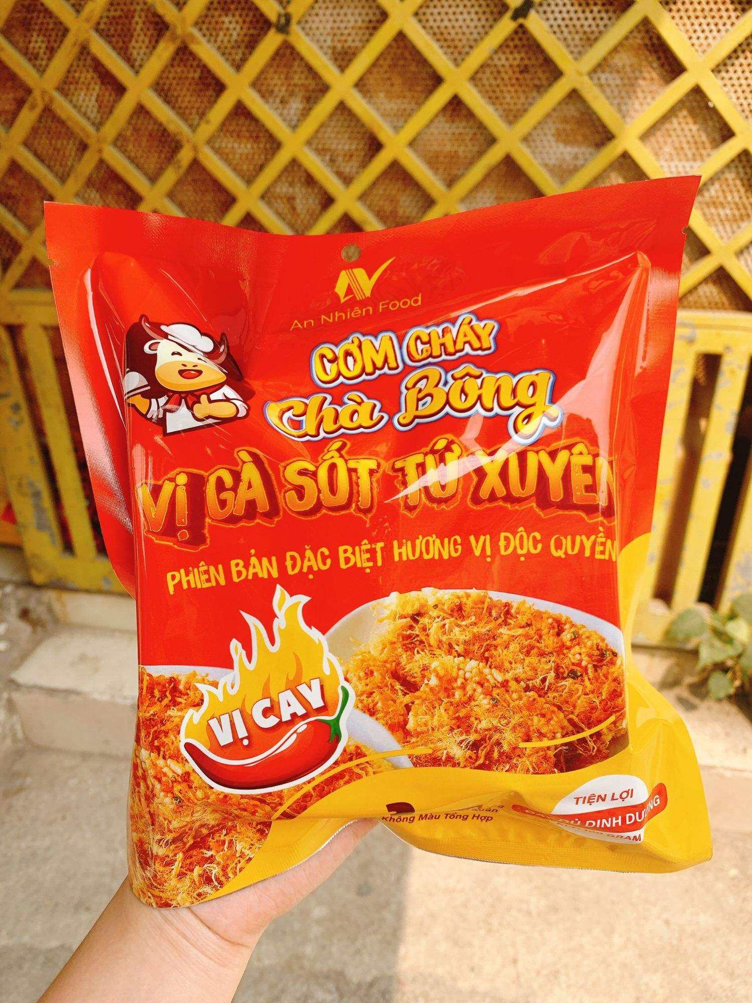 Cơm cháy chà bông 3 vị 1 bịch 100gr. Cơm cháy chà bông vị tứ xuyên, cơm cháy chà bông vị gà cay, cơm cháy chà bông vị bơ tỏi. Cơm cháy chà bông siêu ngon, giòn, thơm. Sản phẩm như hình shop chụp.
