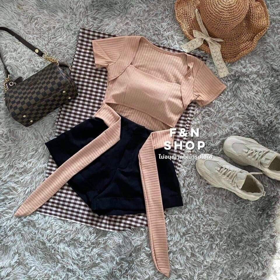 Áo croptop cổ vuông,cột eo,có mút ngực