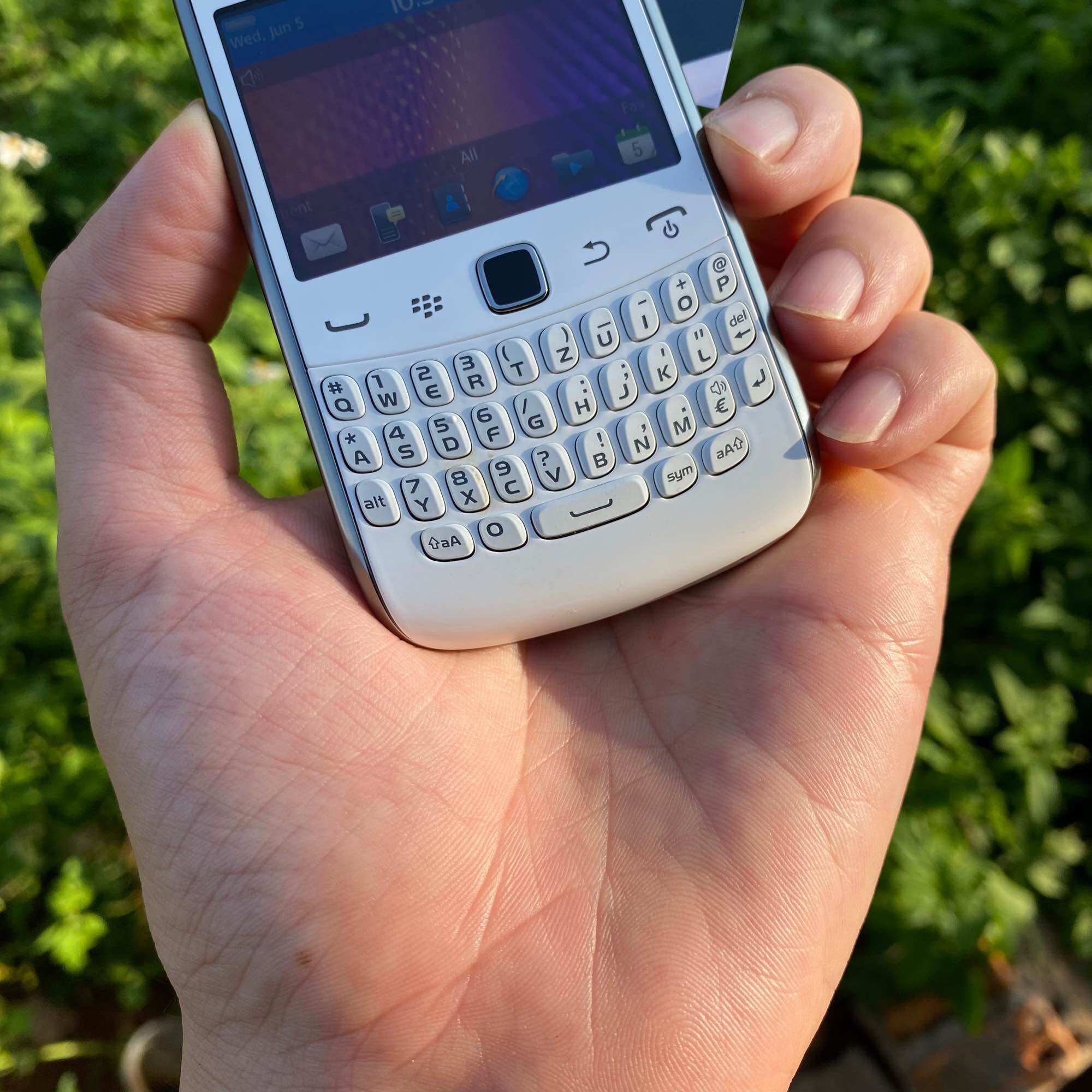 Blackberry Cuver 9360