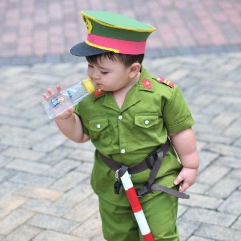 Bộ quần áo công an cho bé - Không PK