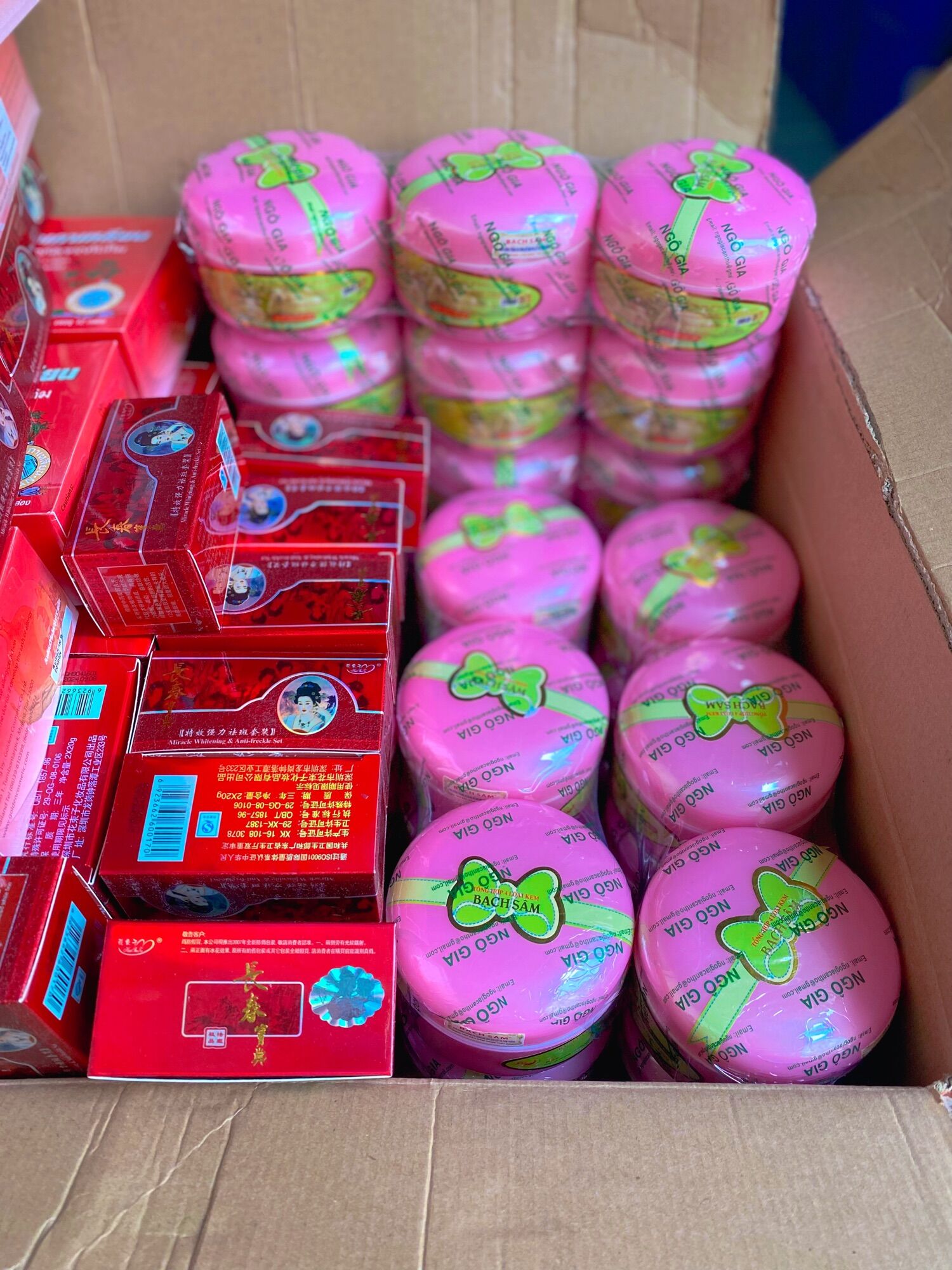 Lẻ hộp 250g kem cốt bạch sâm ngô gia