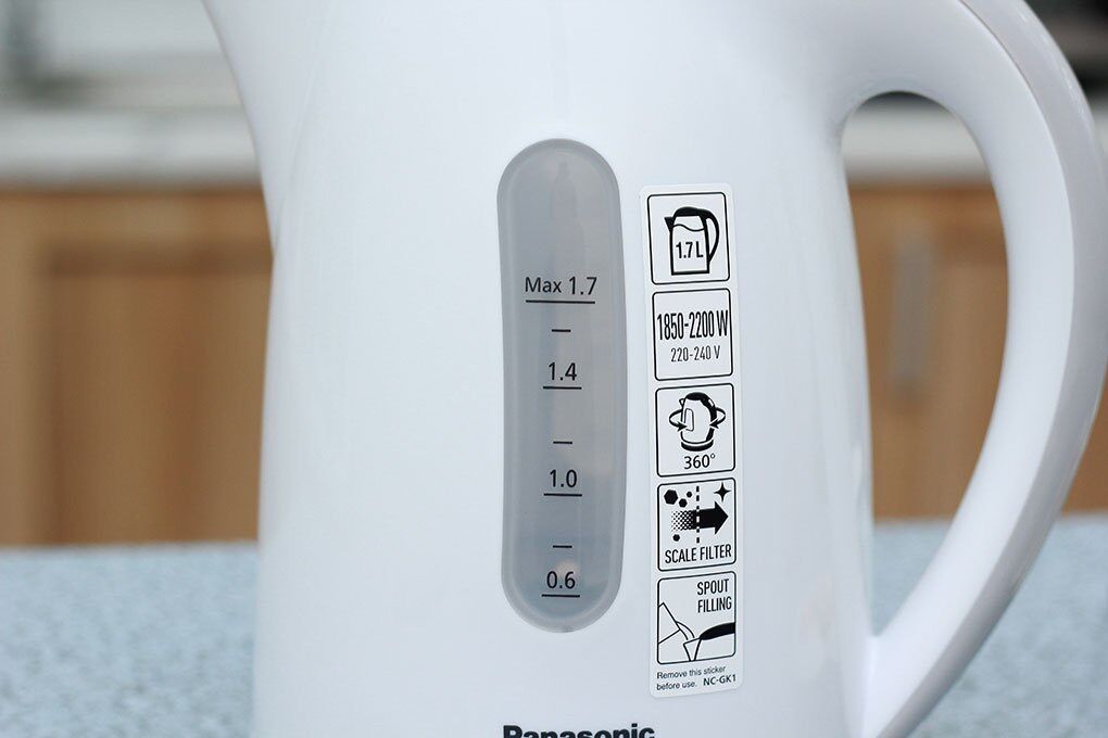 Bình đun siêu tốc Panasonic 1.7 lít NC-GK1WRA [HÀNG MỚI 100% BẢO HÀNH CHÍNH HÃNG 12 THÁNG]