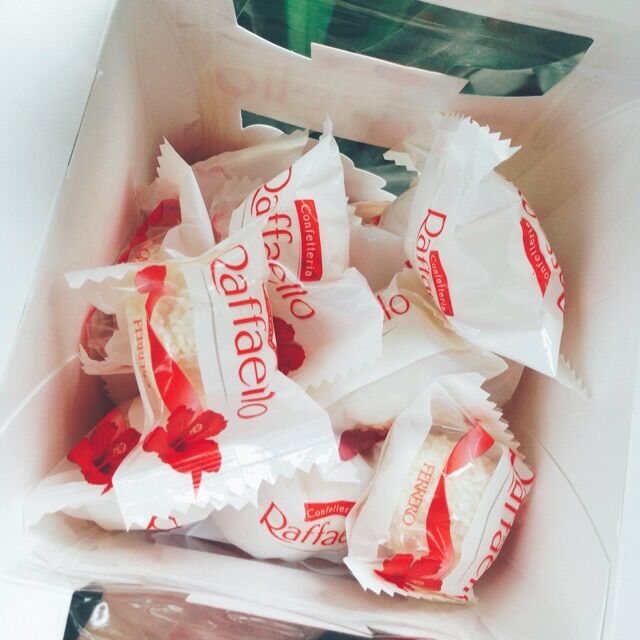 SOCOLA KEM DỪA RAFFAELLO 230g