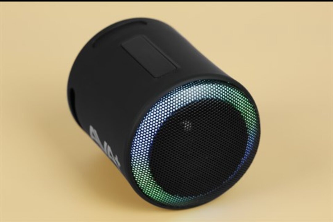 Loa Bluetooth AVA+ FreeGo F13 trưng bày 99%