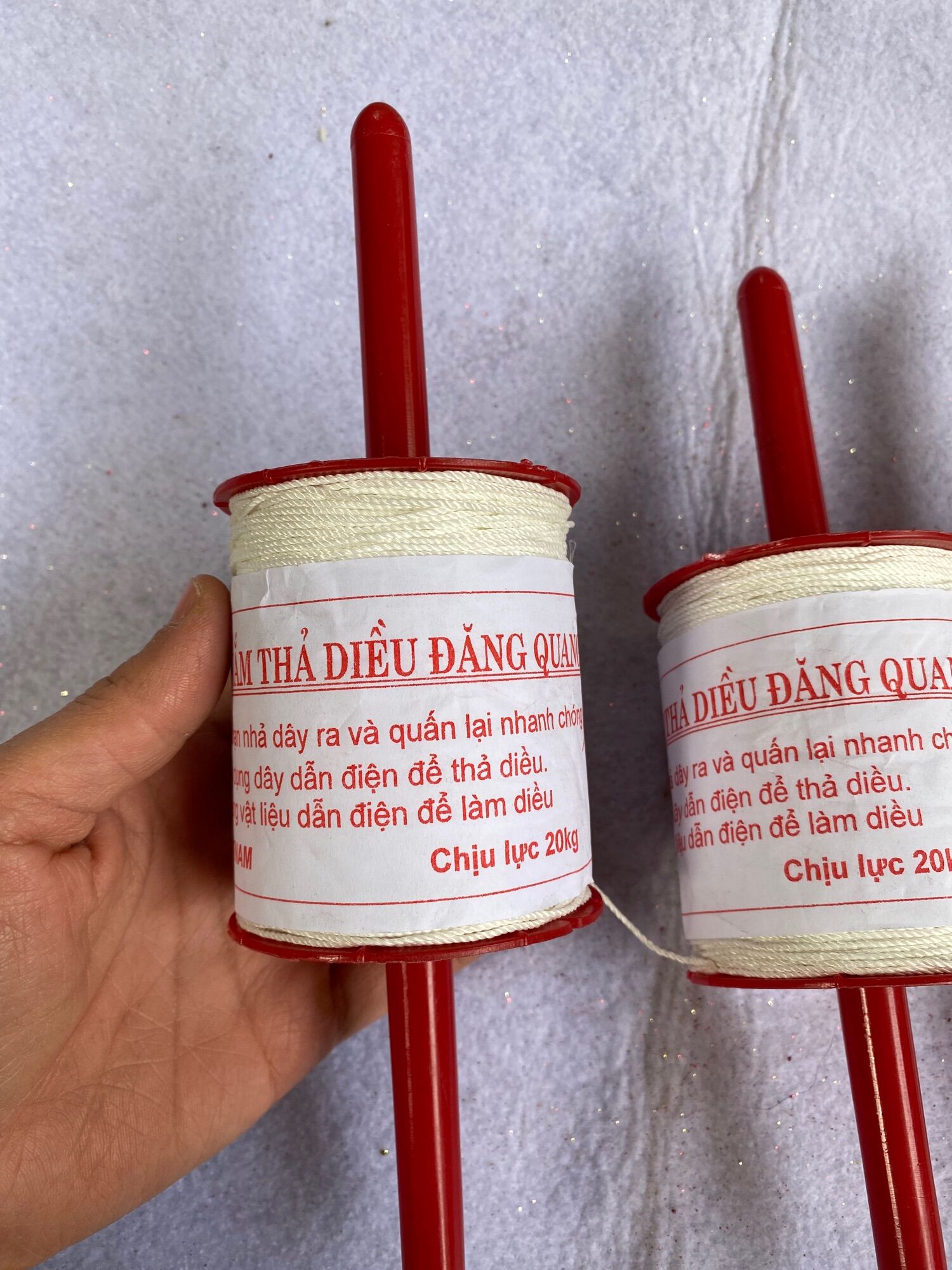 1 quận dây thả diều chịu lực
