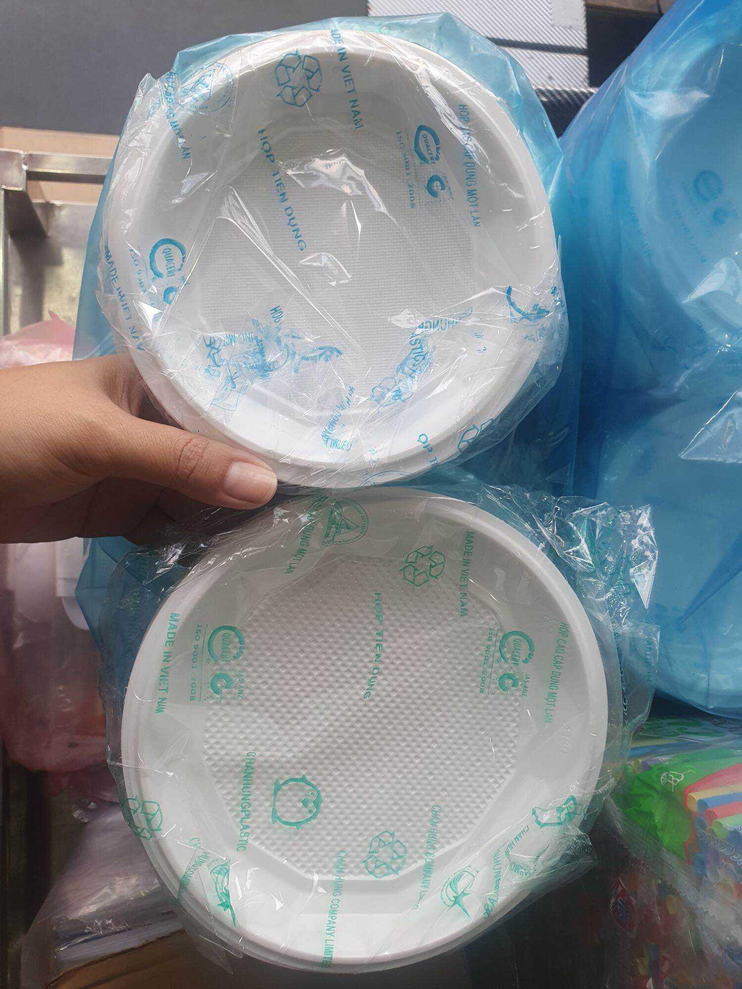 Lốc 50c dĩa nhựa 13cm, 15cm, 18cm,23cm. 50 plastic plates, 4 sizes ones