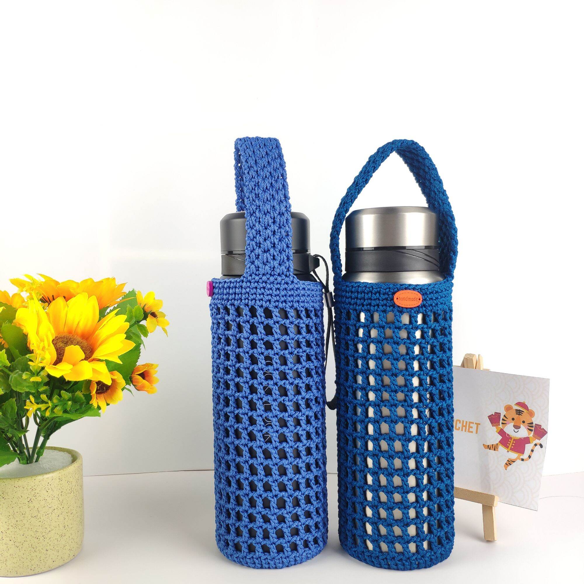 Túi đựng bình nước handmade size 800ml màu xanh len đan thiết kế tay cầm phù hợp đựng bình nước du lịch