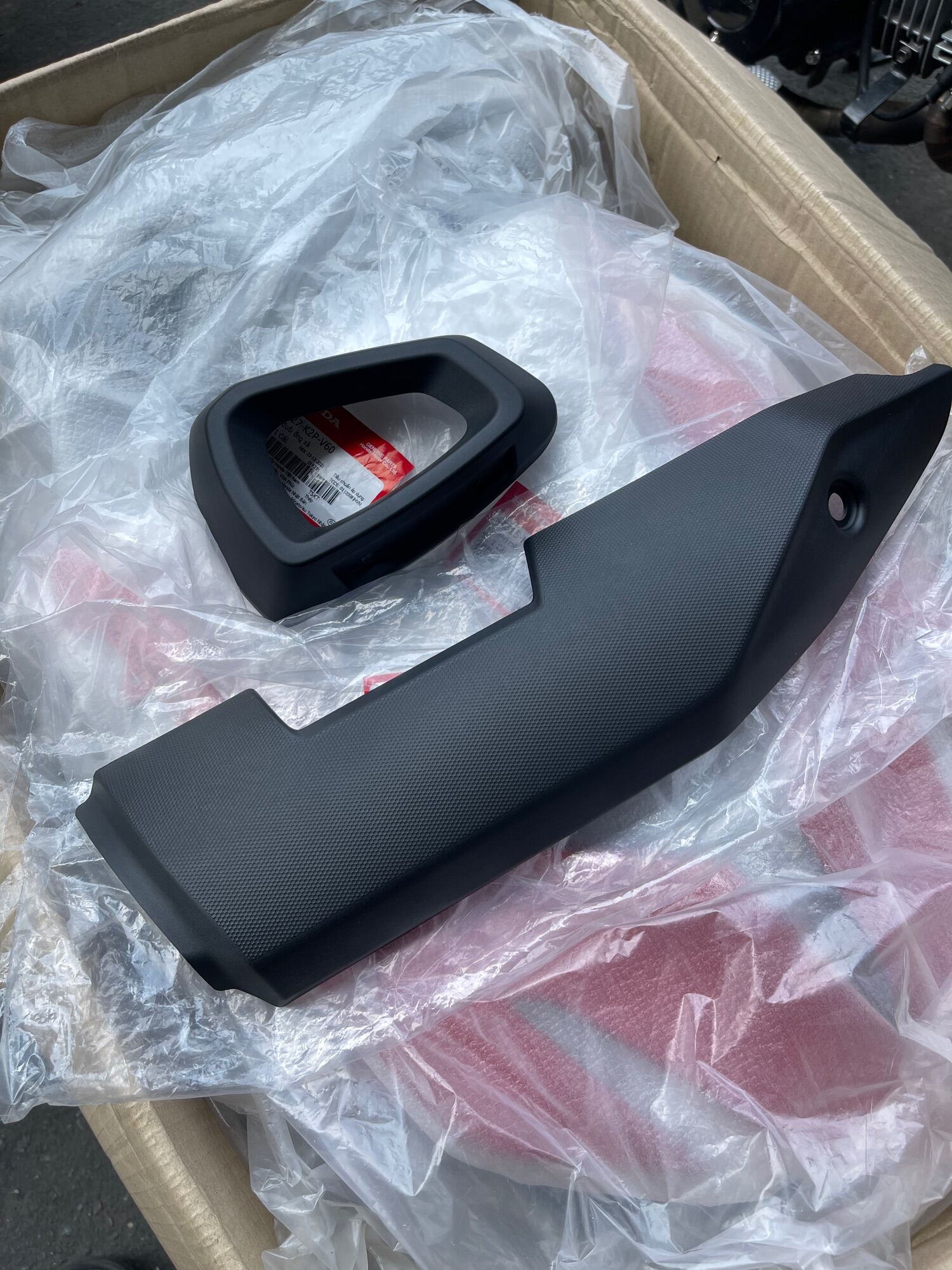 Bộ chụp pô nhựa nhám Winner V3 , Winner X chính hãng