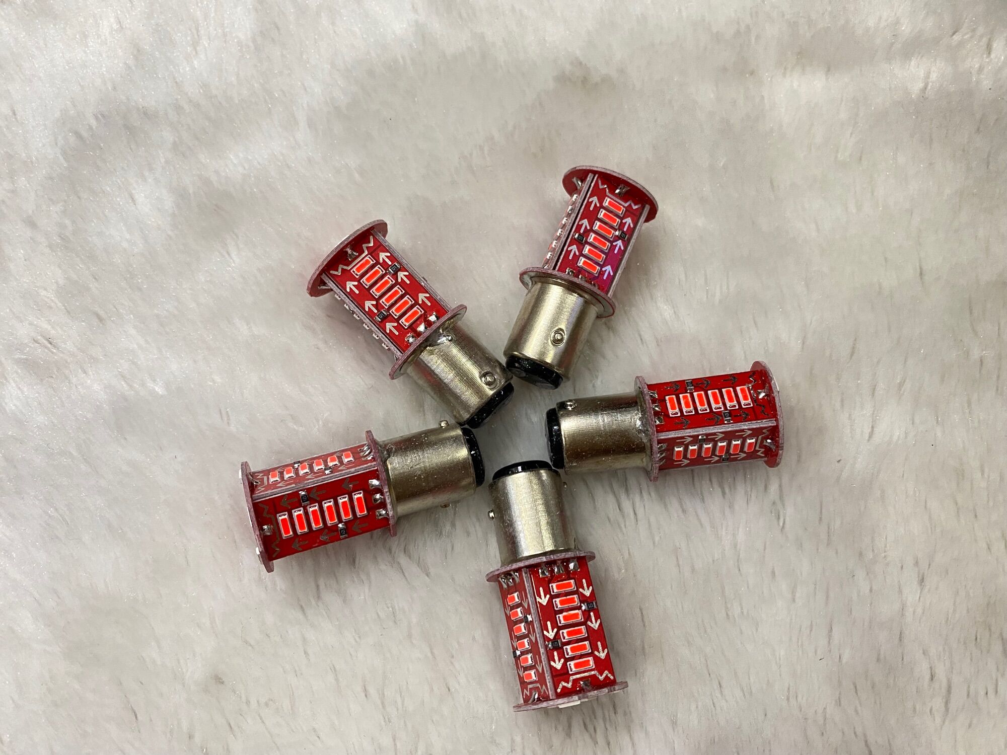 Bóng Led Nháy hậu audi stop f1