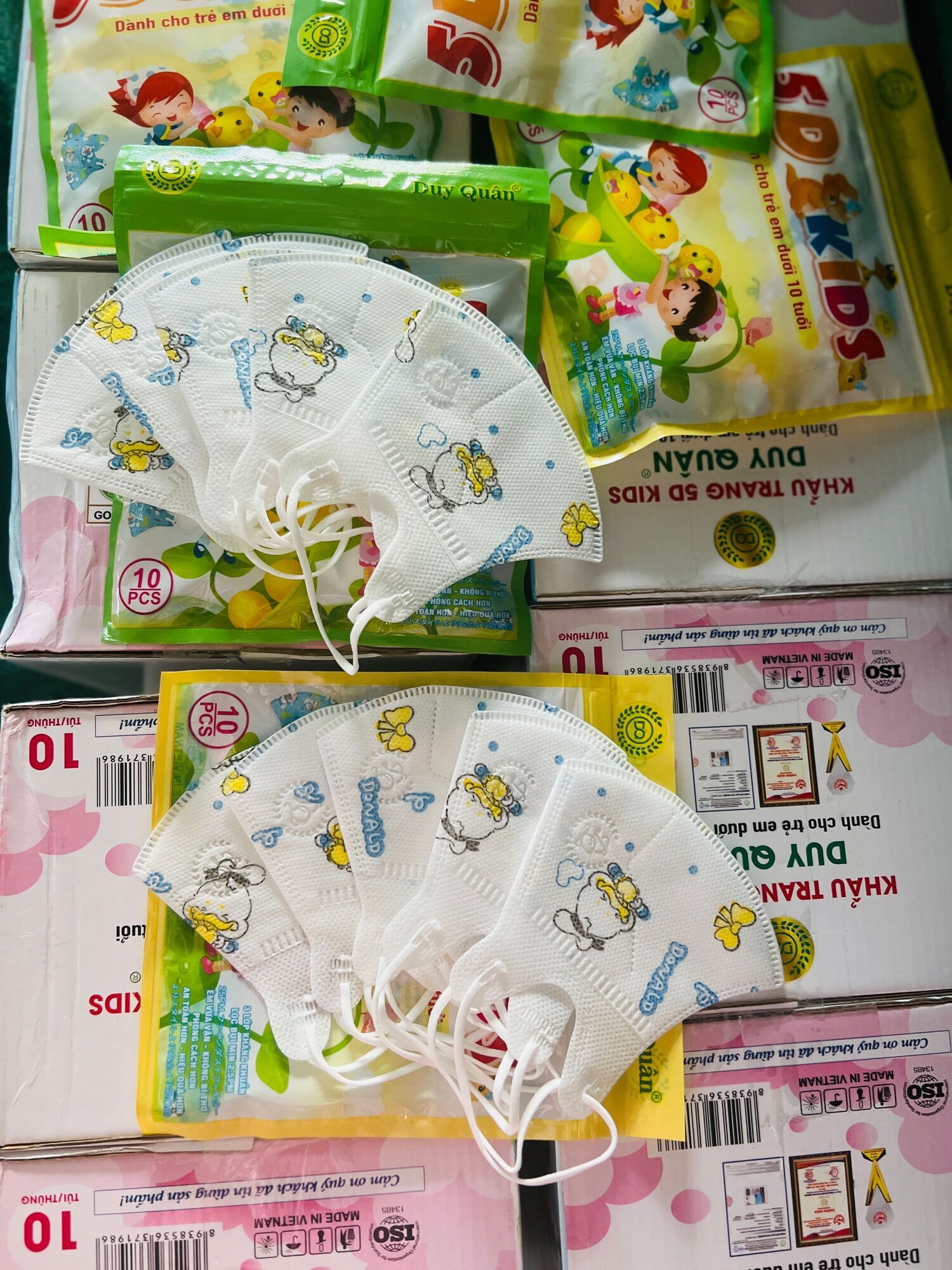 THÙNG 100c KHẨU TRANG 5D BÉ MIX ĐỦ HÌNH ( dưới 6 tuổi)