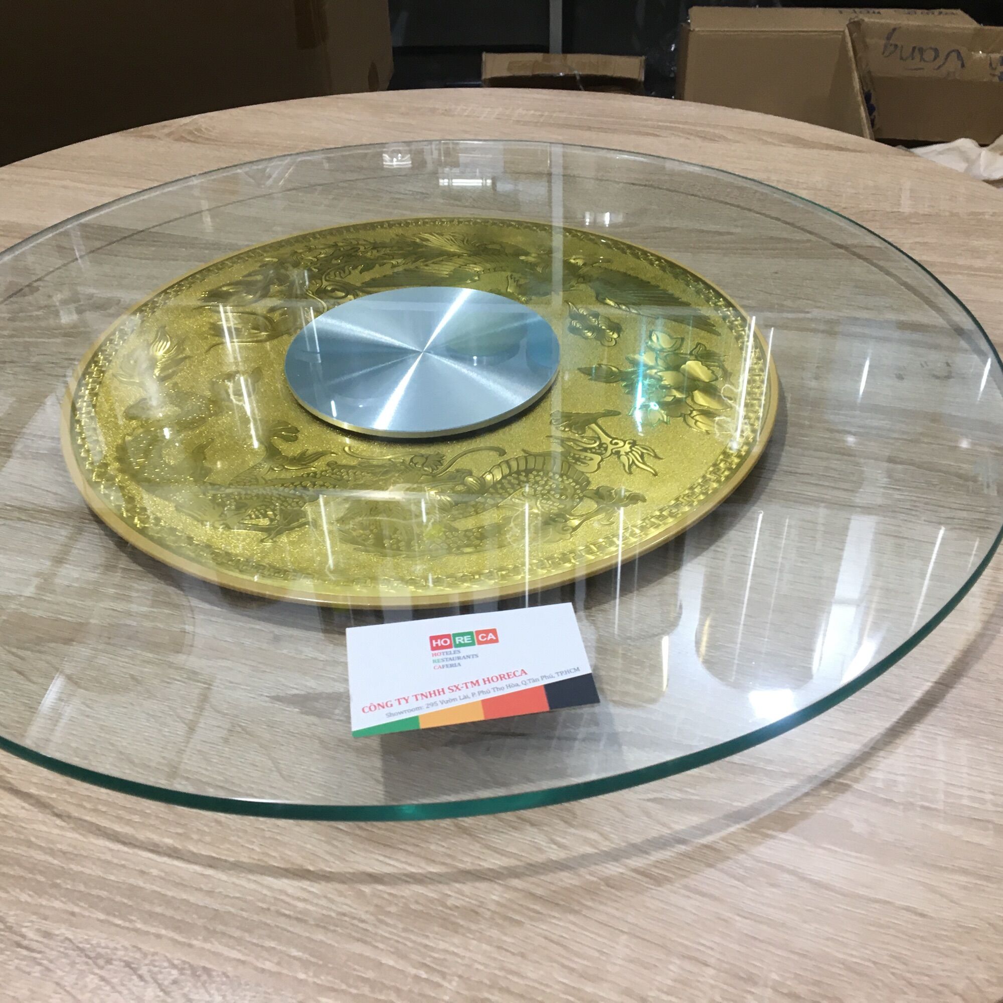 Mâm xoay bàn ăn rồng phụng vàng 80cm, bộ mâm xoay đã bao gồm đế xoay và kính cường lực dày 10 ly, mài bóng cạnh