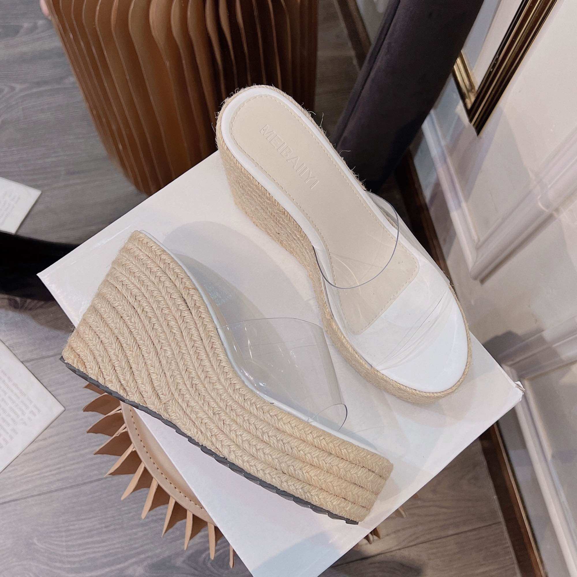 Dép xuồng mica cao 9p đế bọc kiểu mới