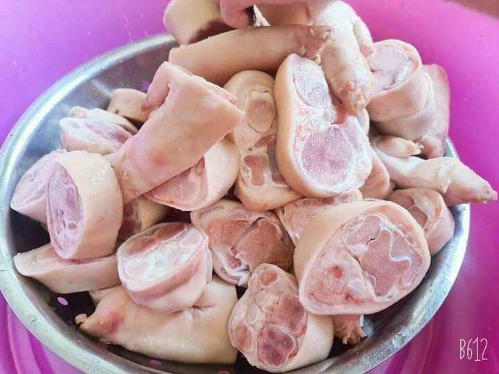 giò gân ( Móng Heo) 130/kg