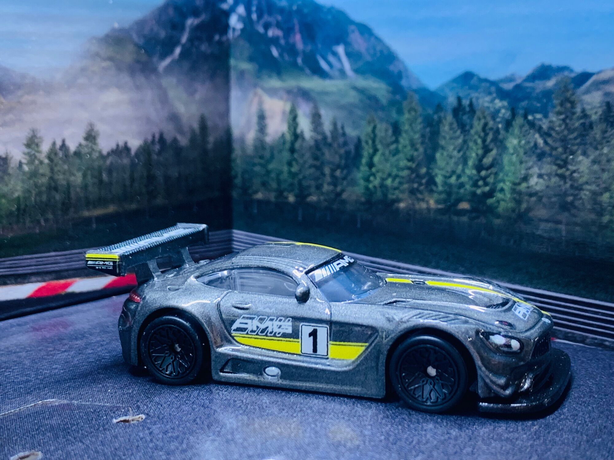 Hobby store xe mô hình hot wheels premium 16 mercedes-amg gt3