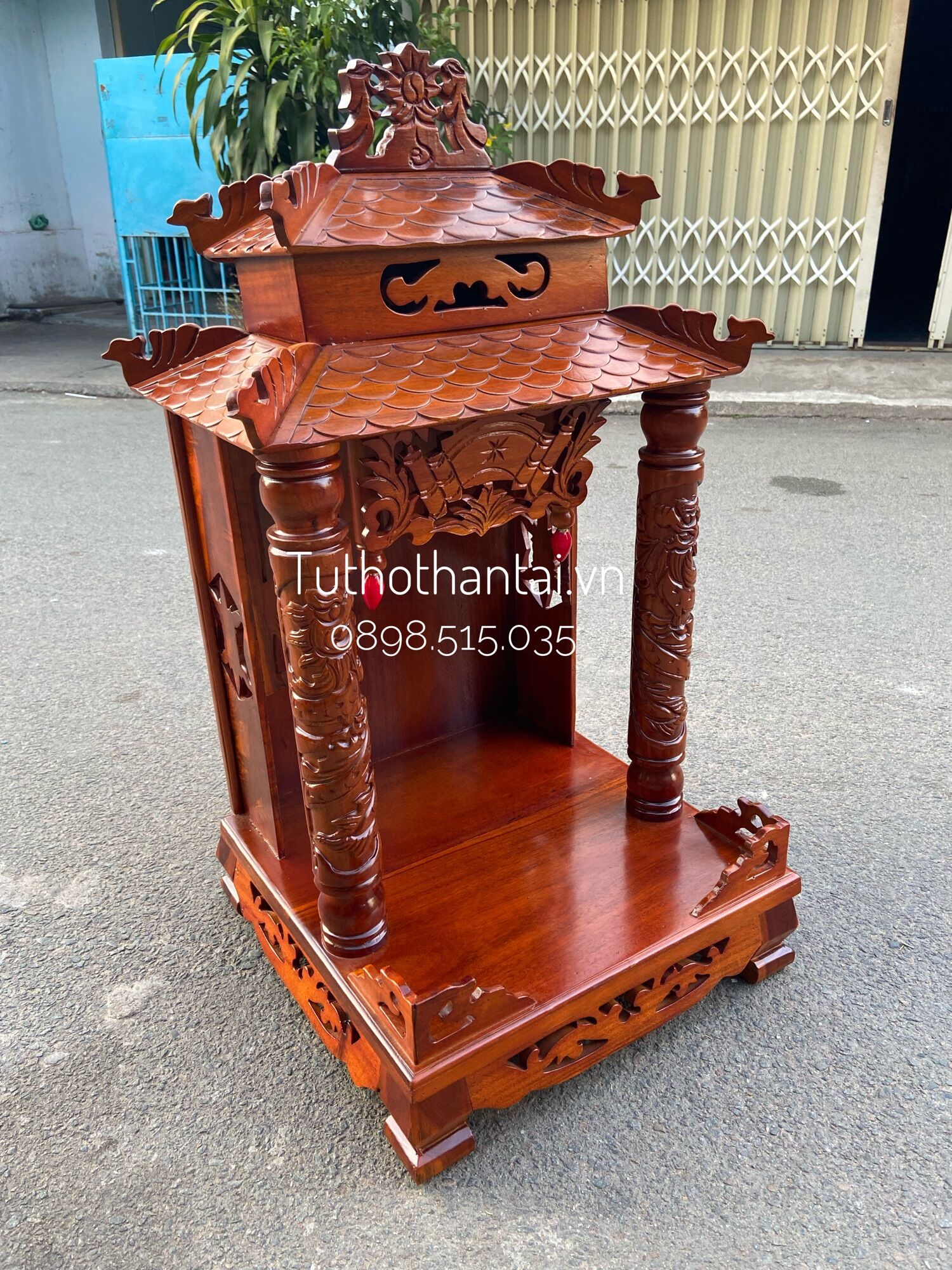 Bàn thờ thần tài mái ngói 50 x 90cm - gỗ Tràm