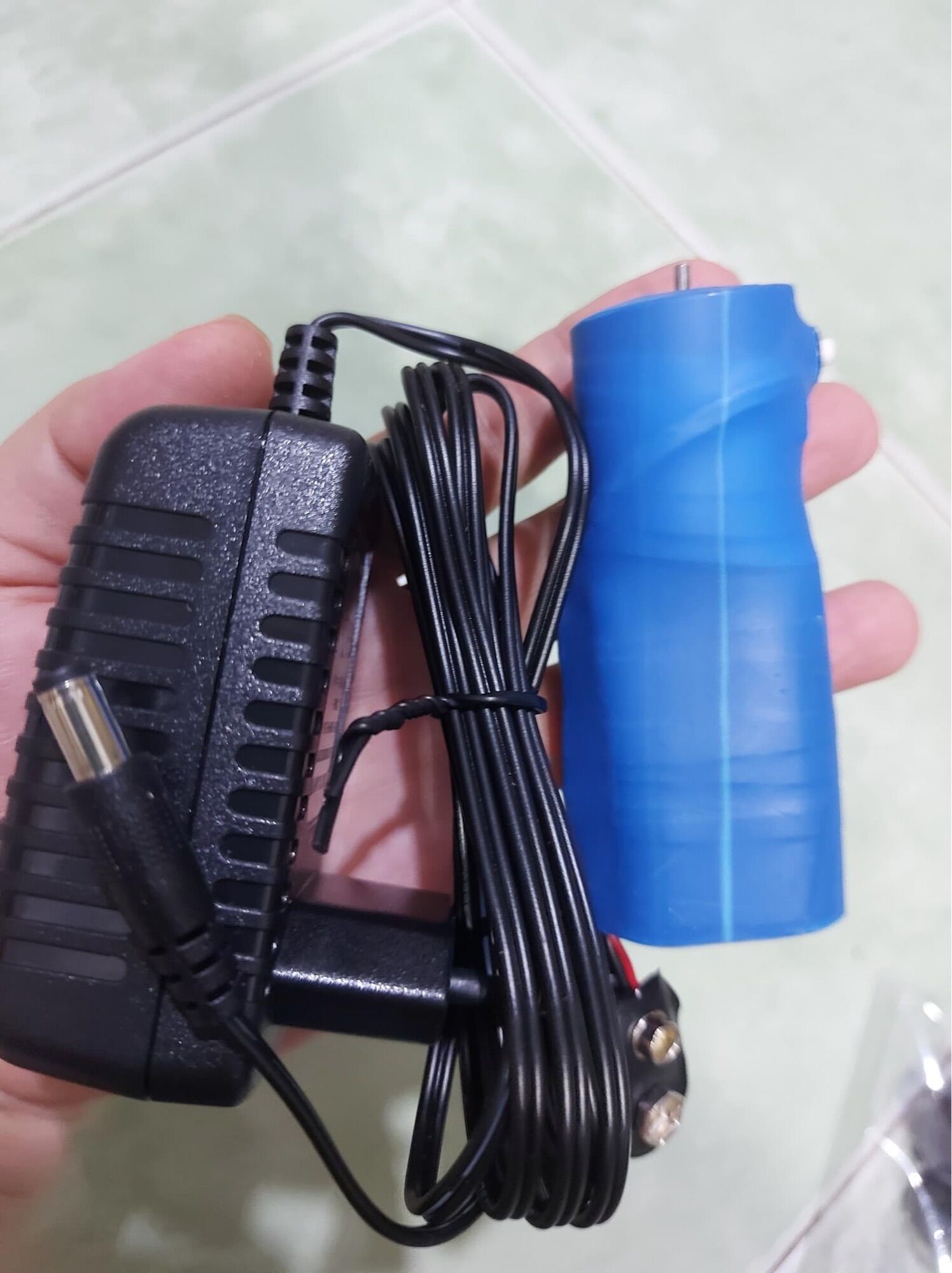Dụng cụ làm thiệp giấy xoắn( máy xoắn pin, máy điện kèm pin)