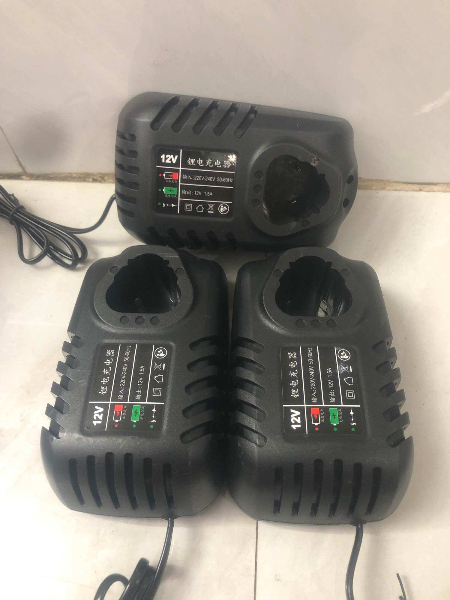 Sạc pin 12V Dongcheng-DCA