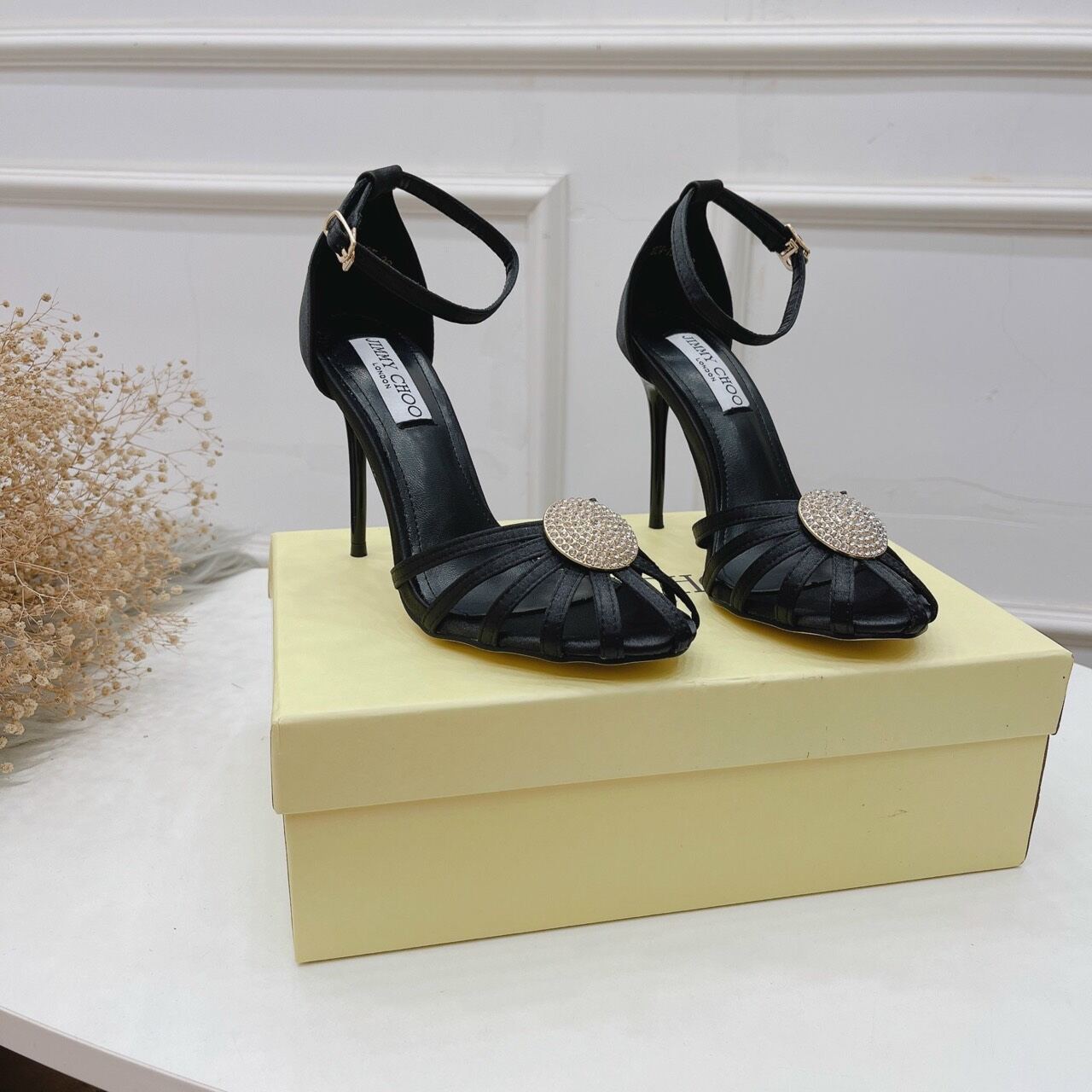 Sandal lụa mũi rọ Jimmy choo khoá đá tròn